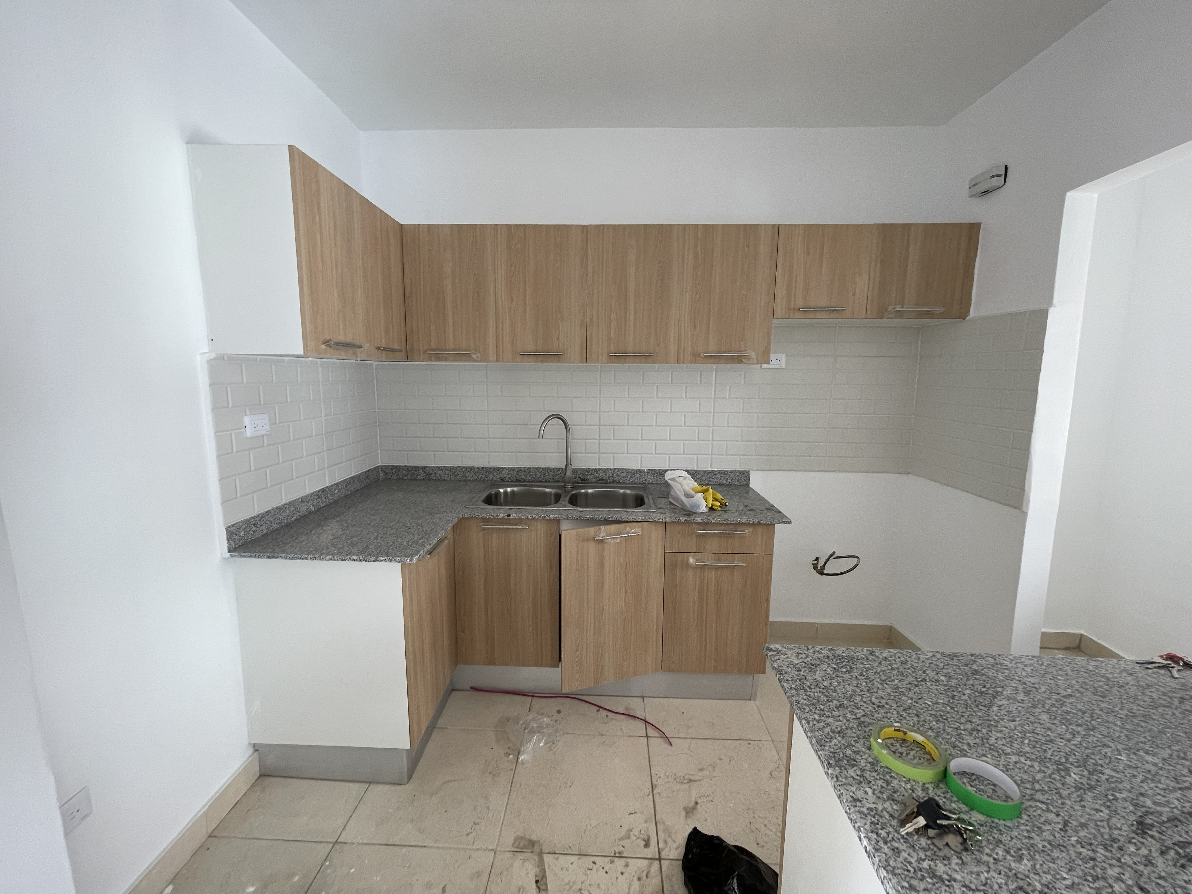 apartamentos - Apartamento en Venta de 3 Habitaciones San Isidro 3
