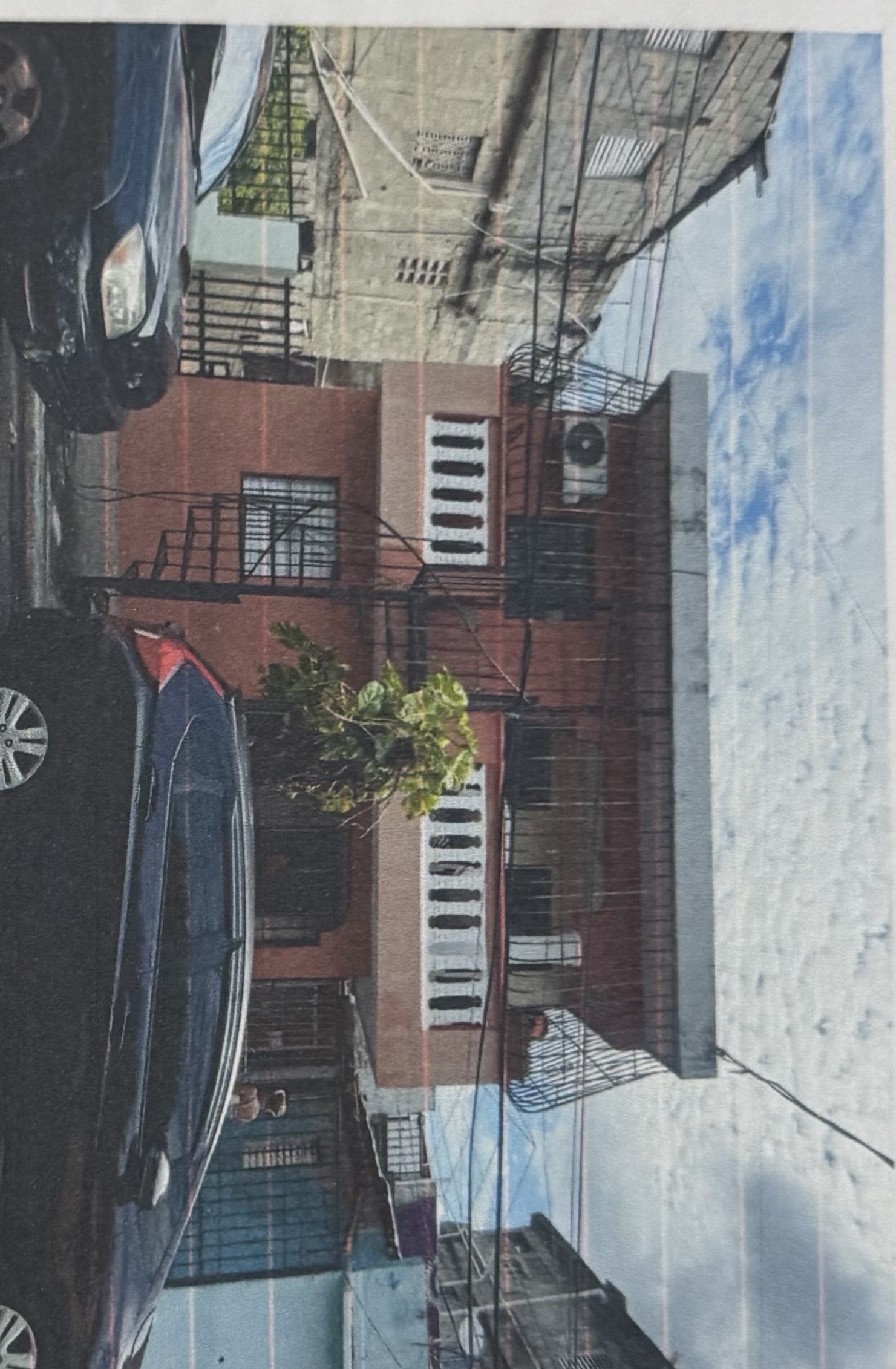 casas - CASA EN VENTA DE TRES NIVELES, BARRIO 27 de febrero. PRECIO NEGOCIABLE 
