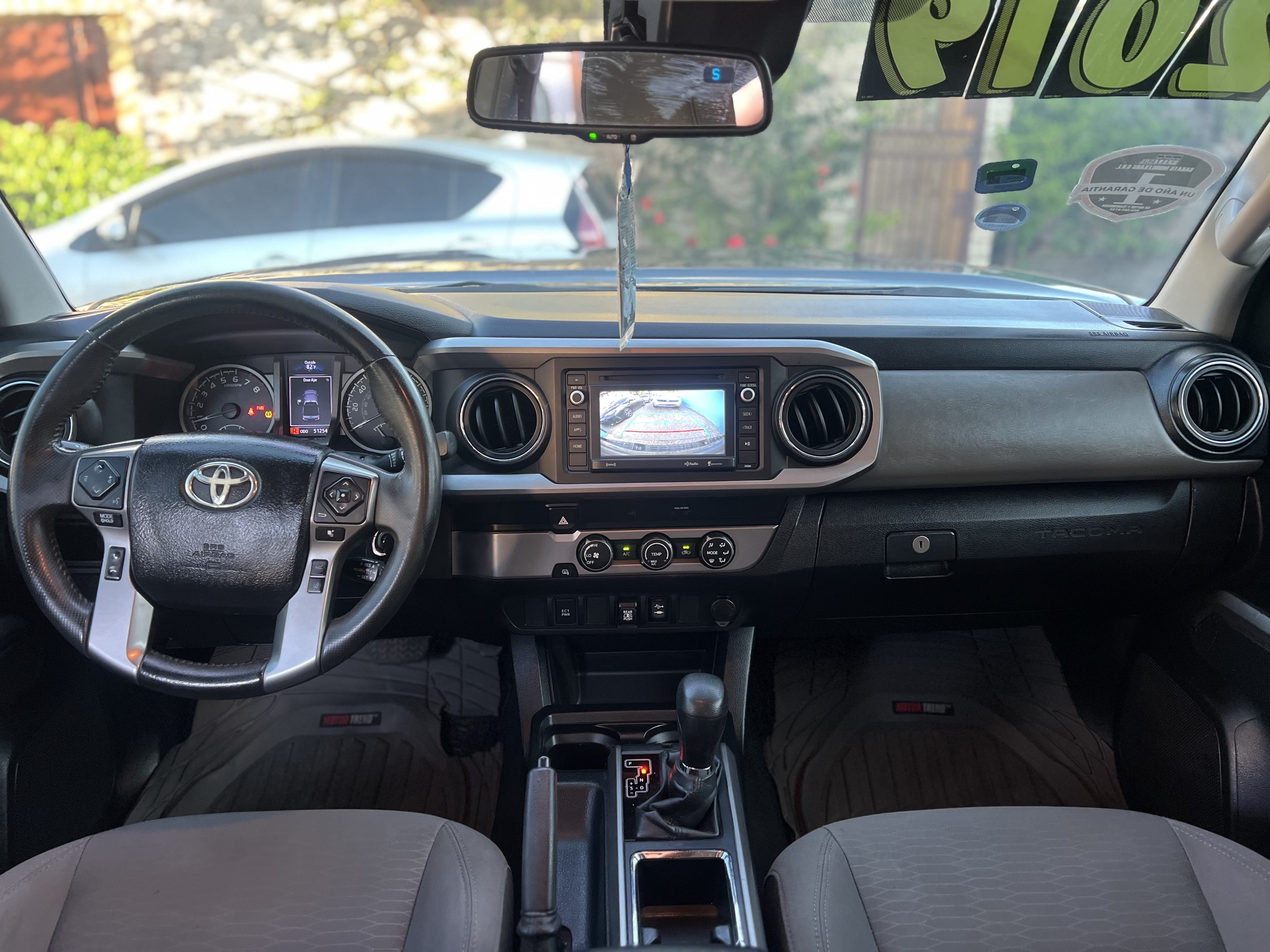 jeepetas y camionetas - TOYOTA TACOMA SR5 año 2019 8