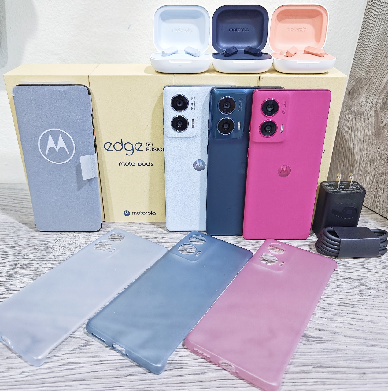 celulares y tabletas -  MOTOROLA MOTO EDGE 50 FUSION 5G +TCL BUDS 256GB