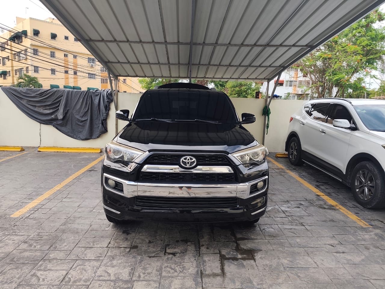 jeepetas y camionetas - Toyota runner sr5 2014 0