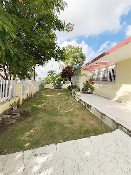 casas - Propiedad Comercial prados  1