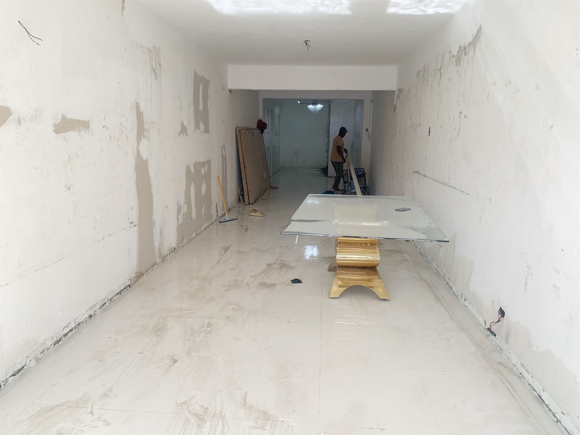 oficinas y locales comerciales - Locales en primer nivel  3