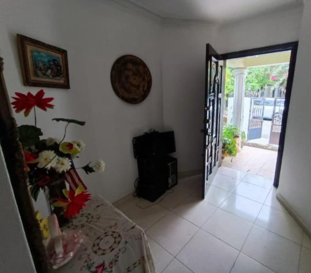 apartamentos - Vendo casa Alameda dos niveles 5 hab con baño dos  5