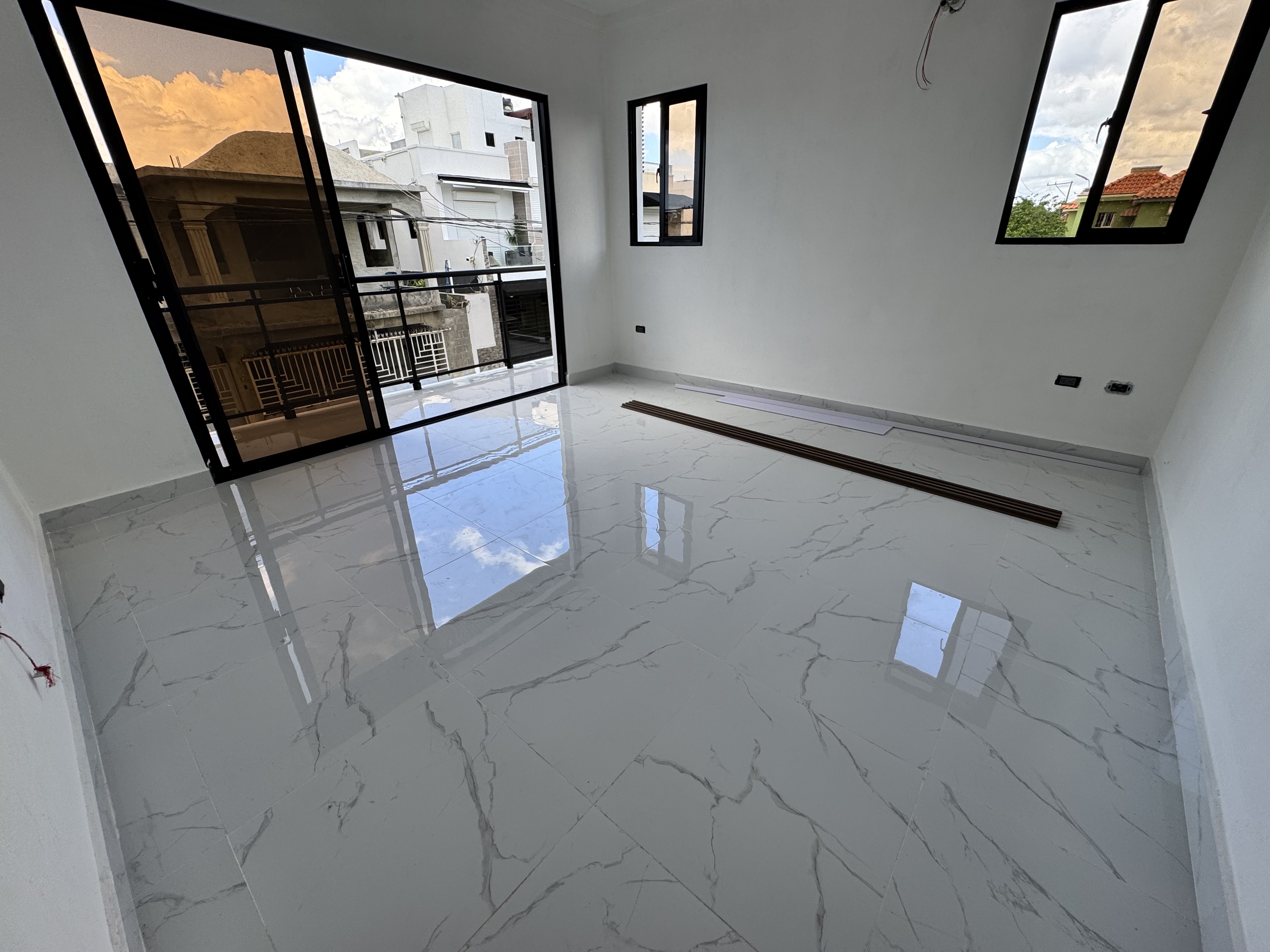 apartamentos - venta de casa de lujo con piscina y 4 habitaciones en la autopista de san isidro 7
