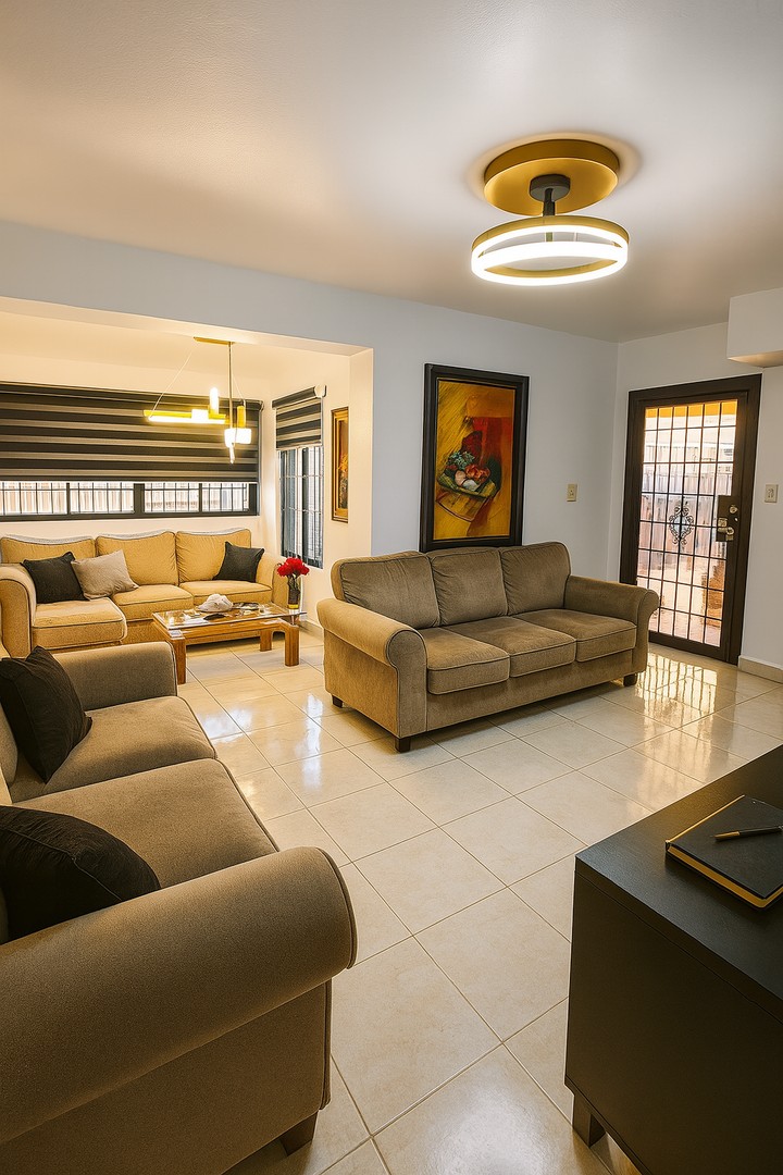 casas - VENDO Casa Para Fines Comercial en Esquina Estratégica en Viejo Arroyo Hondo 9