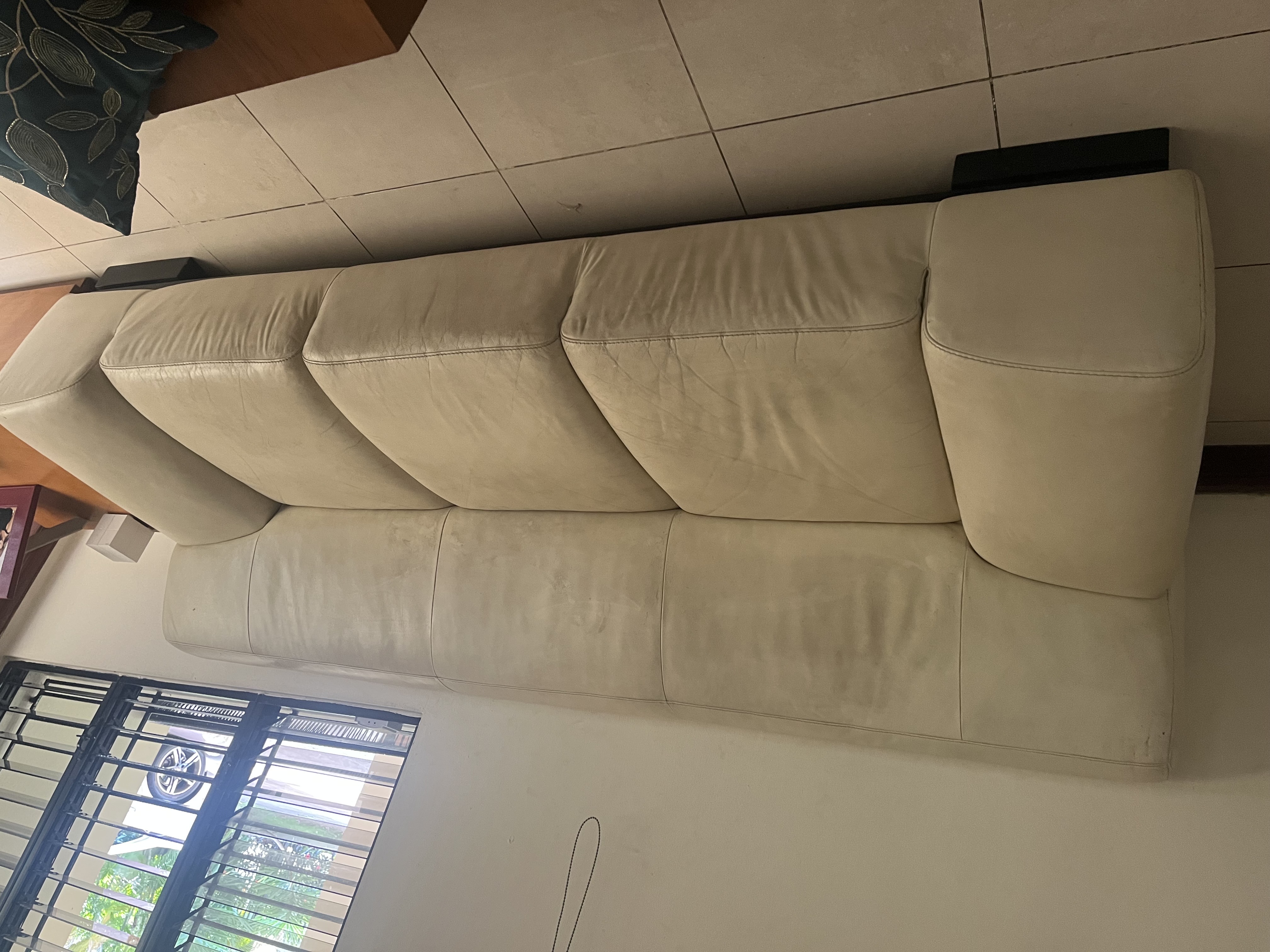 muebles y colchones - sala de piel fina de marca Tutto Pelle 1