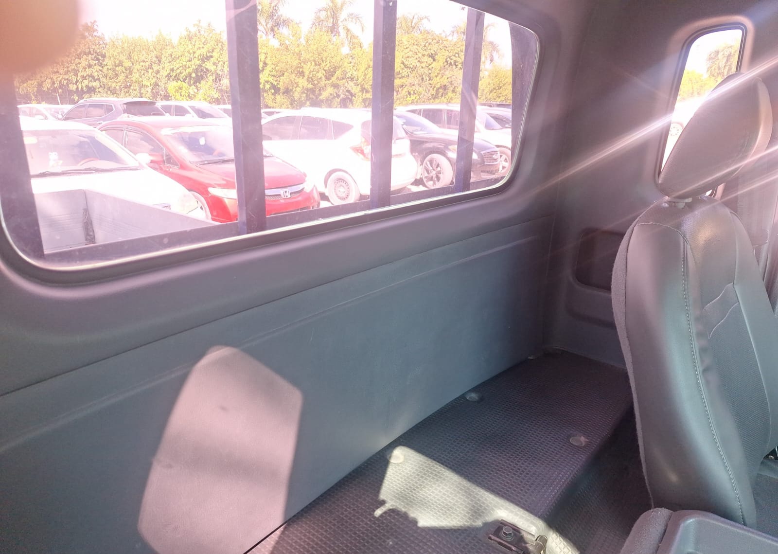 otros vehiculos - CAMION KIA BONGO 3 AÑO  2016  6