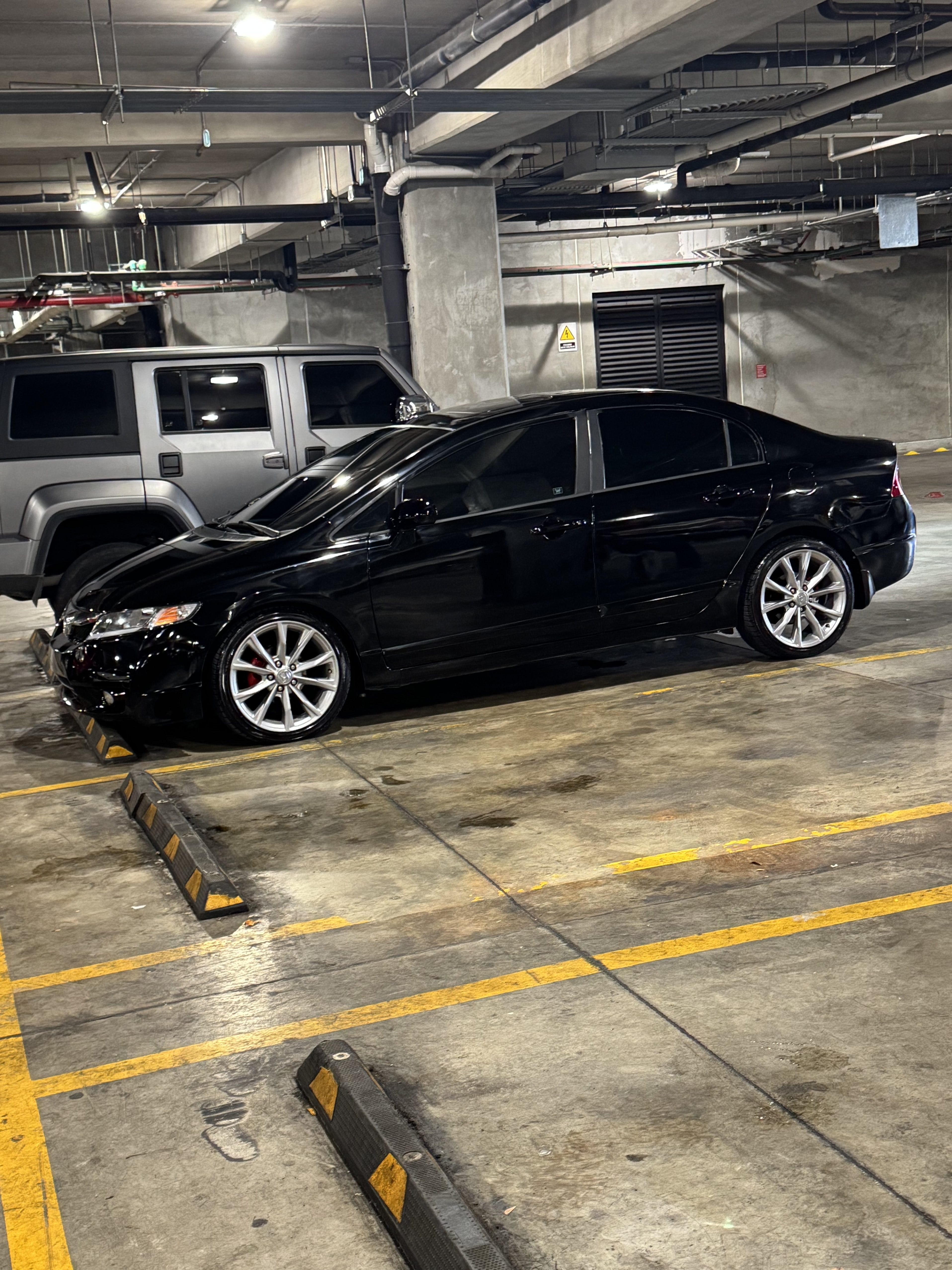 carros - Precio poco negociable. No dudes en contactarme para más detalles. 1