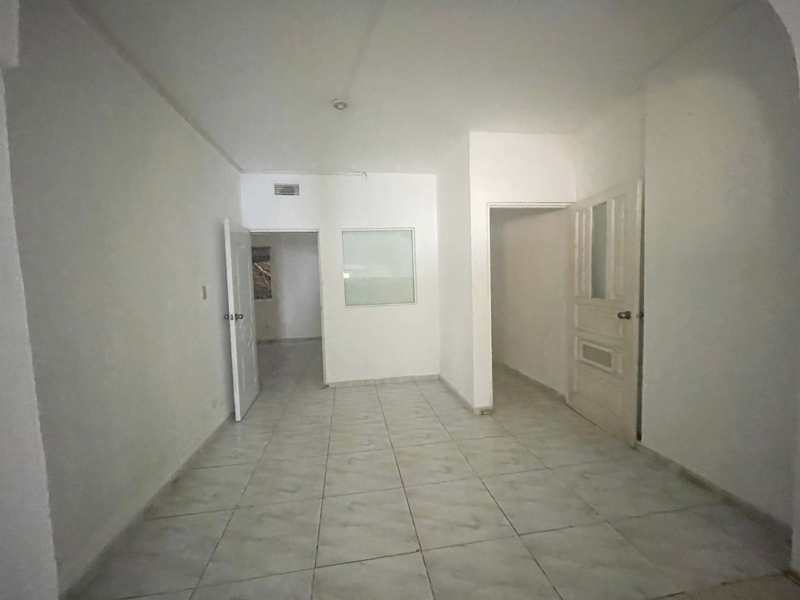 oficinas y locales comerciales - Local céntrico y comercial  6