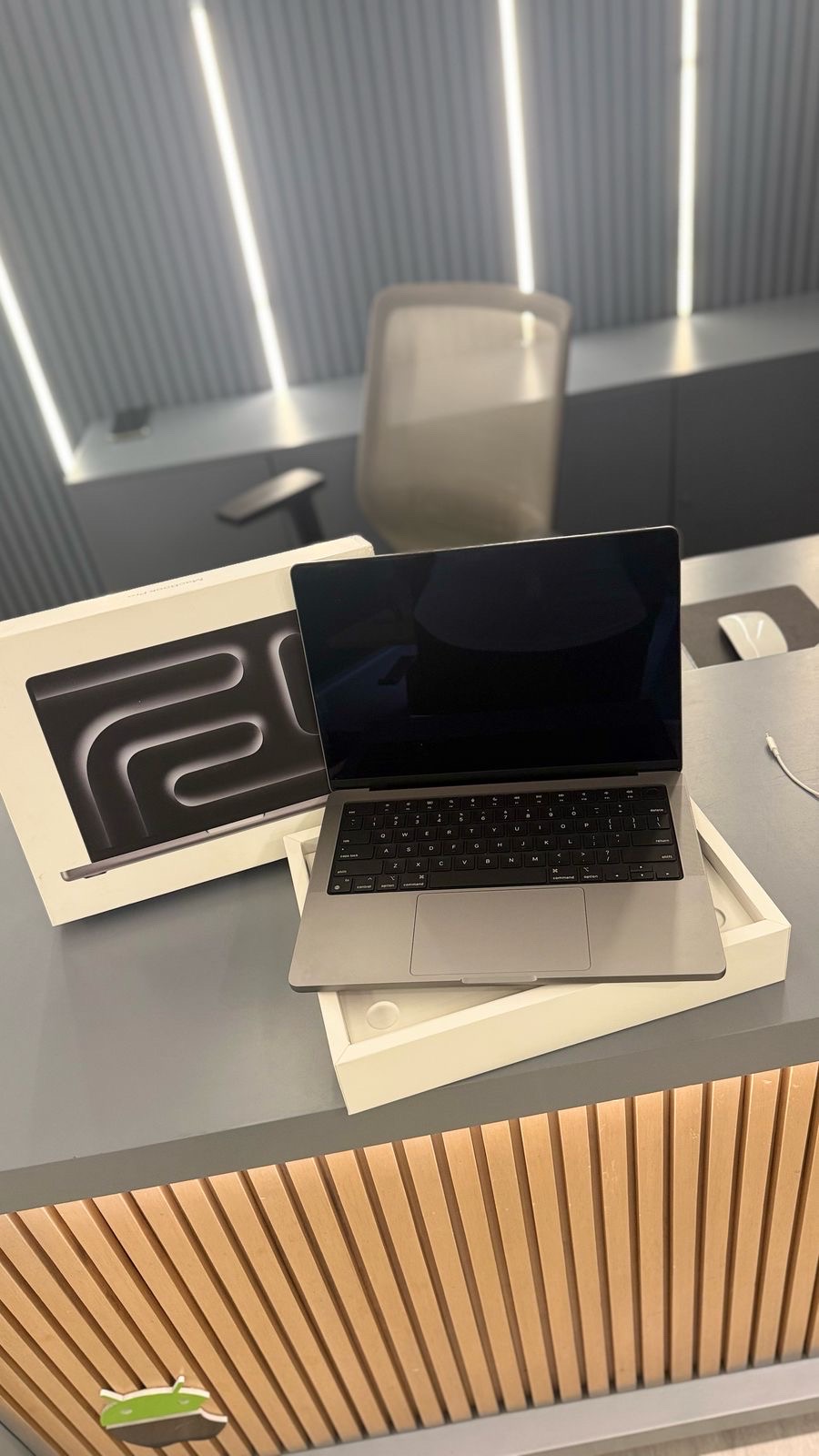 computadoras y laptops - MacBook Pro m4 8Gb de RAM 1Tb SSD  0