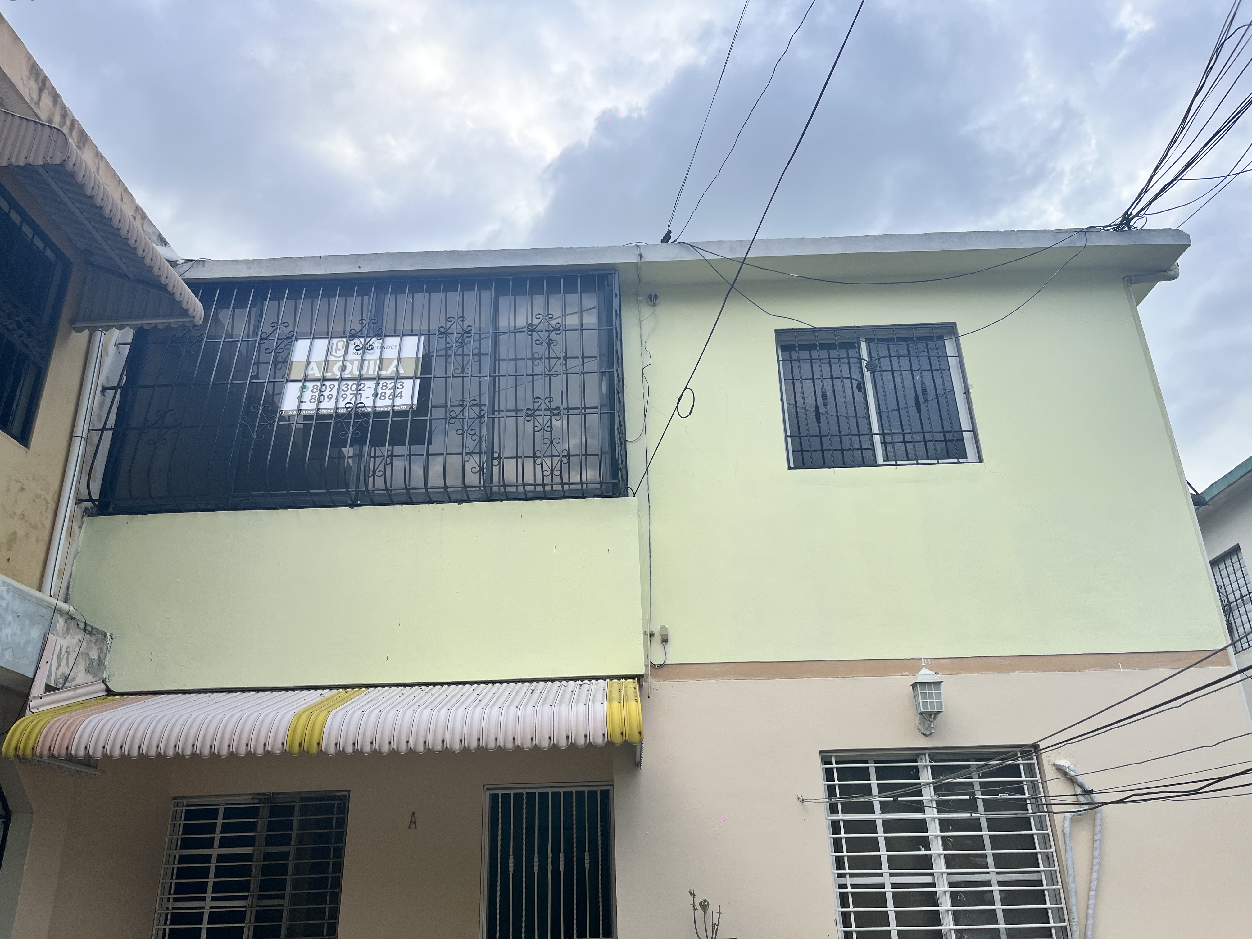 apartamentos - ALQUILER SEGUNDO NIVEL EN SANTIAGO OESTE 0