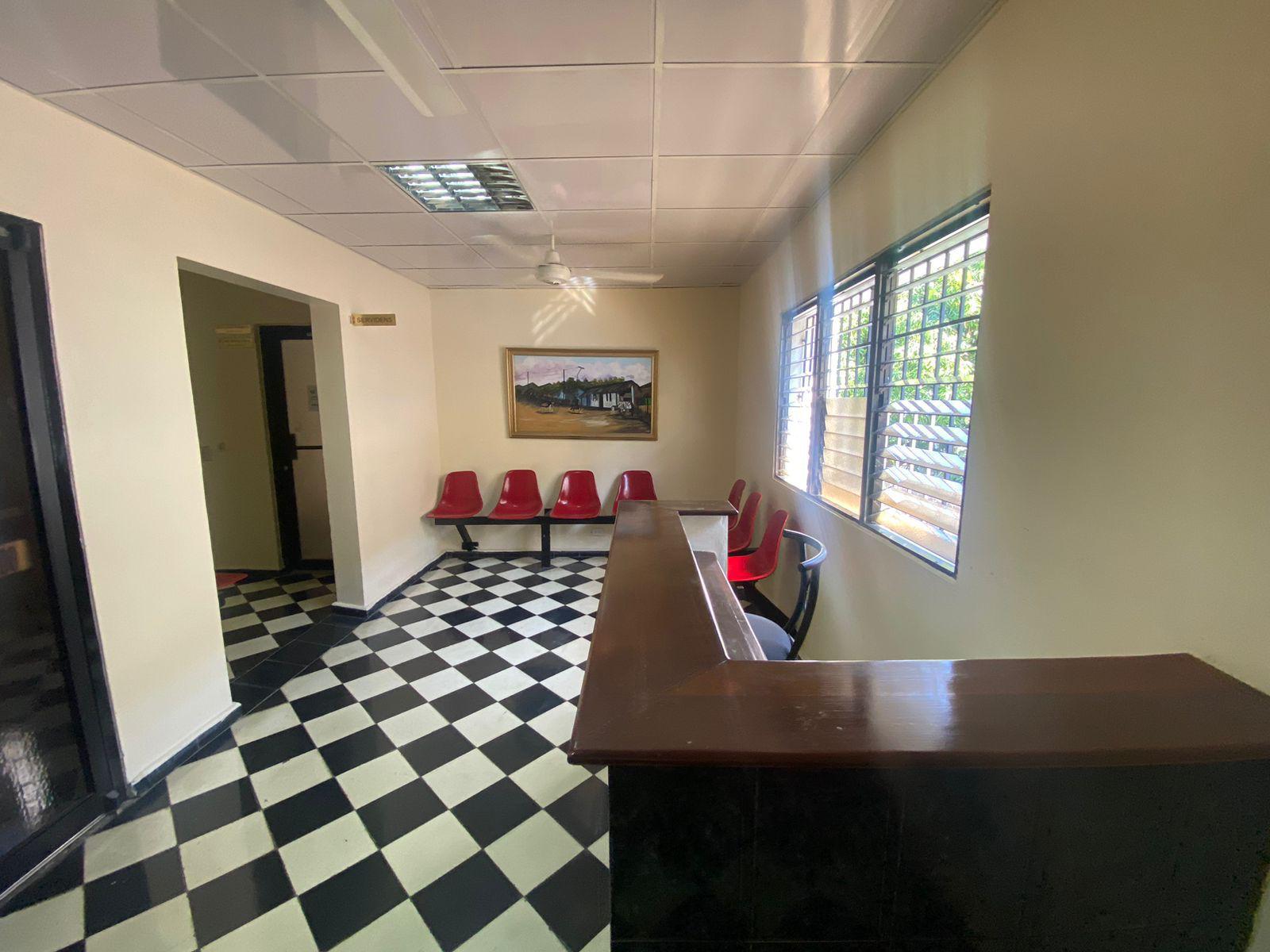 oficinas y locales comerciales - Local u oficina en alquiler en Gazcue