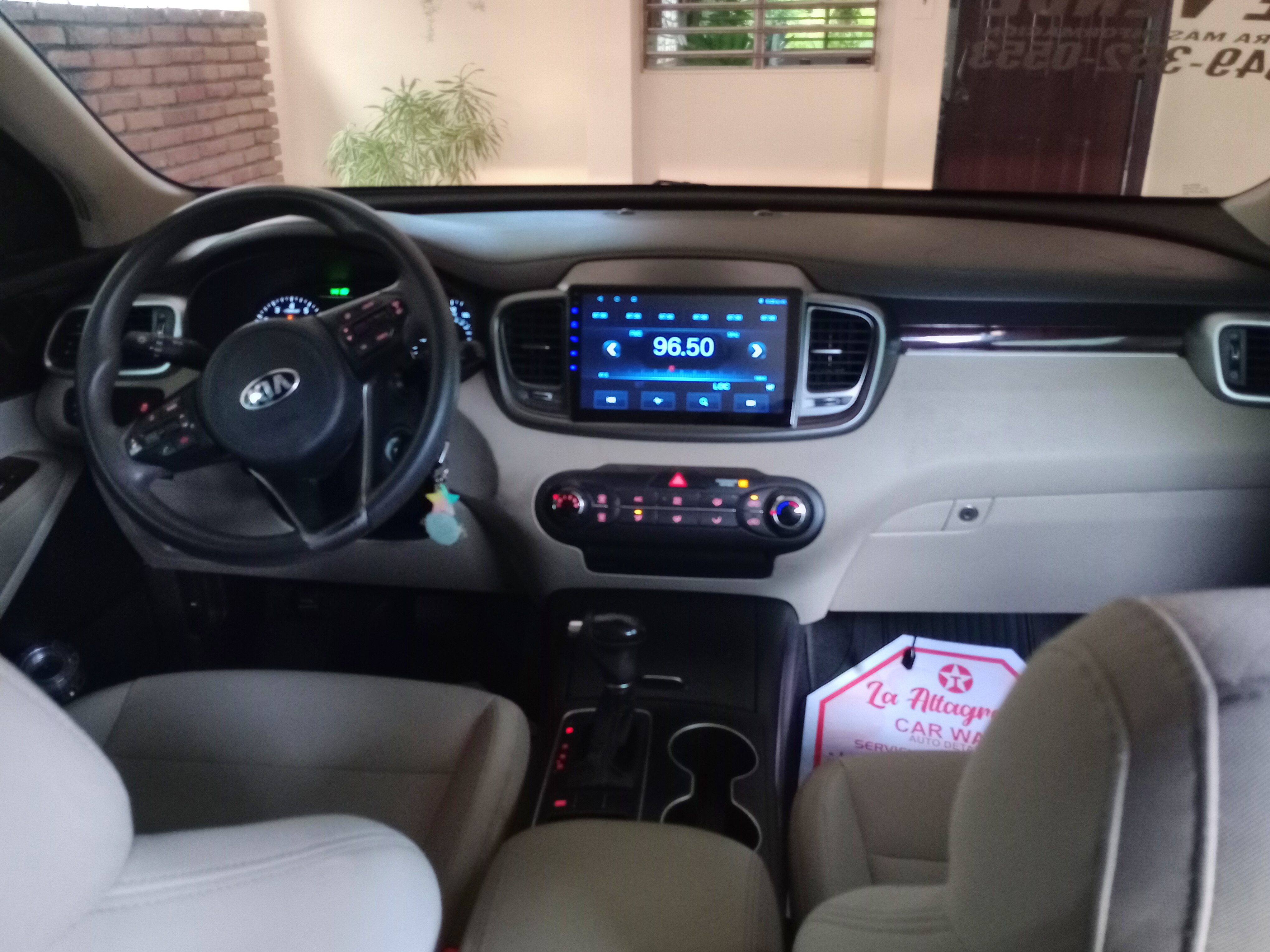 jeepetas y camionetas - Vendo Kia Sorento 2016.  (948,000 Pesos) 2