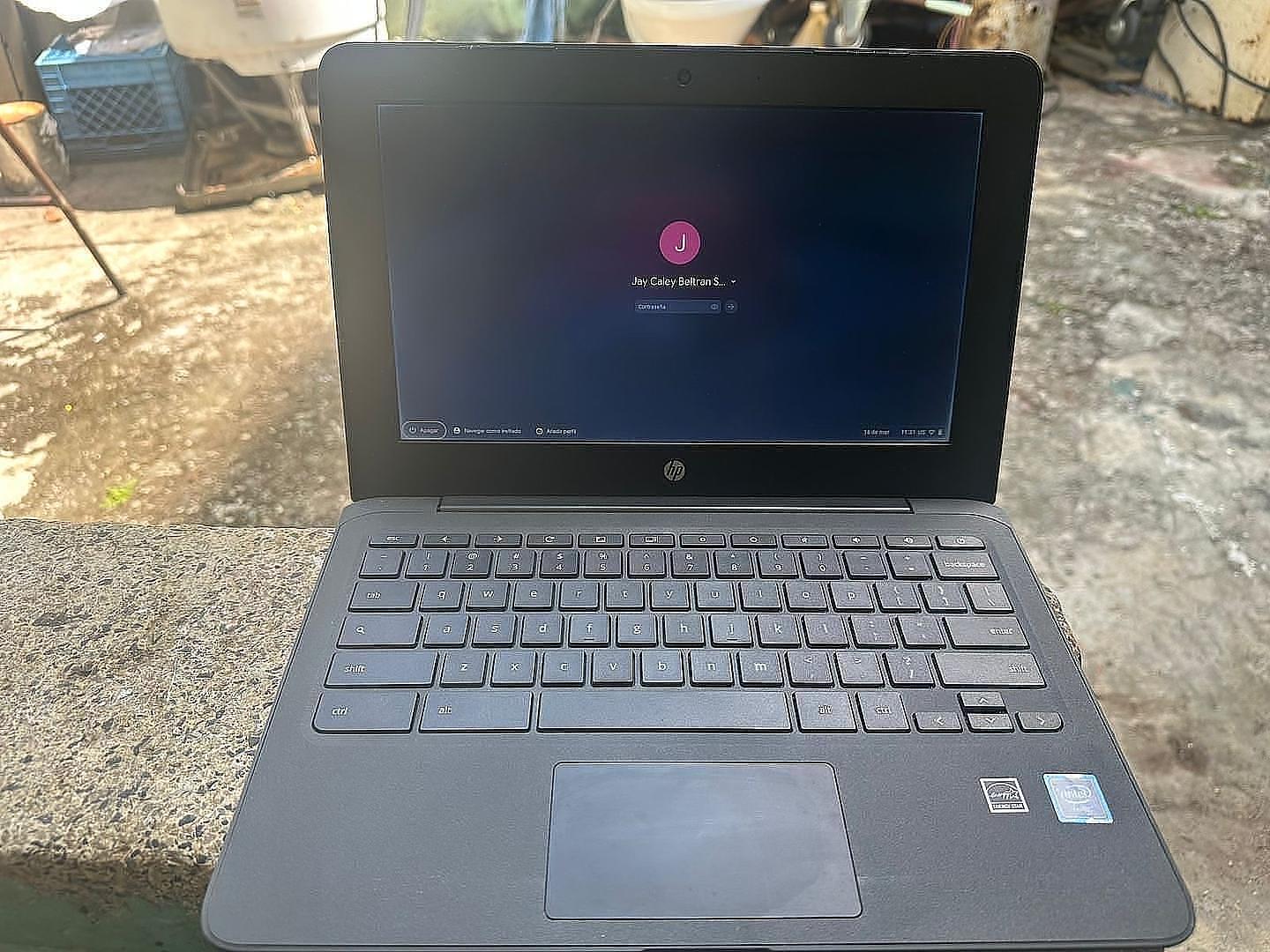 computadoras y laptops - HP Chromebook 11a-nb0013dx en excelente estado - $5,000 0