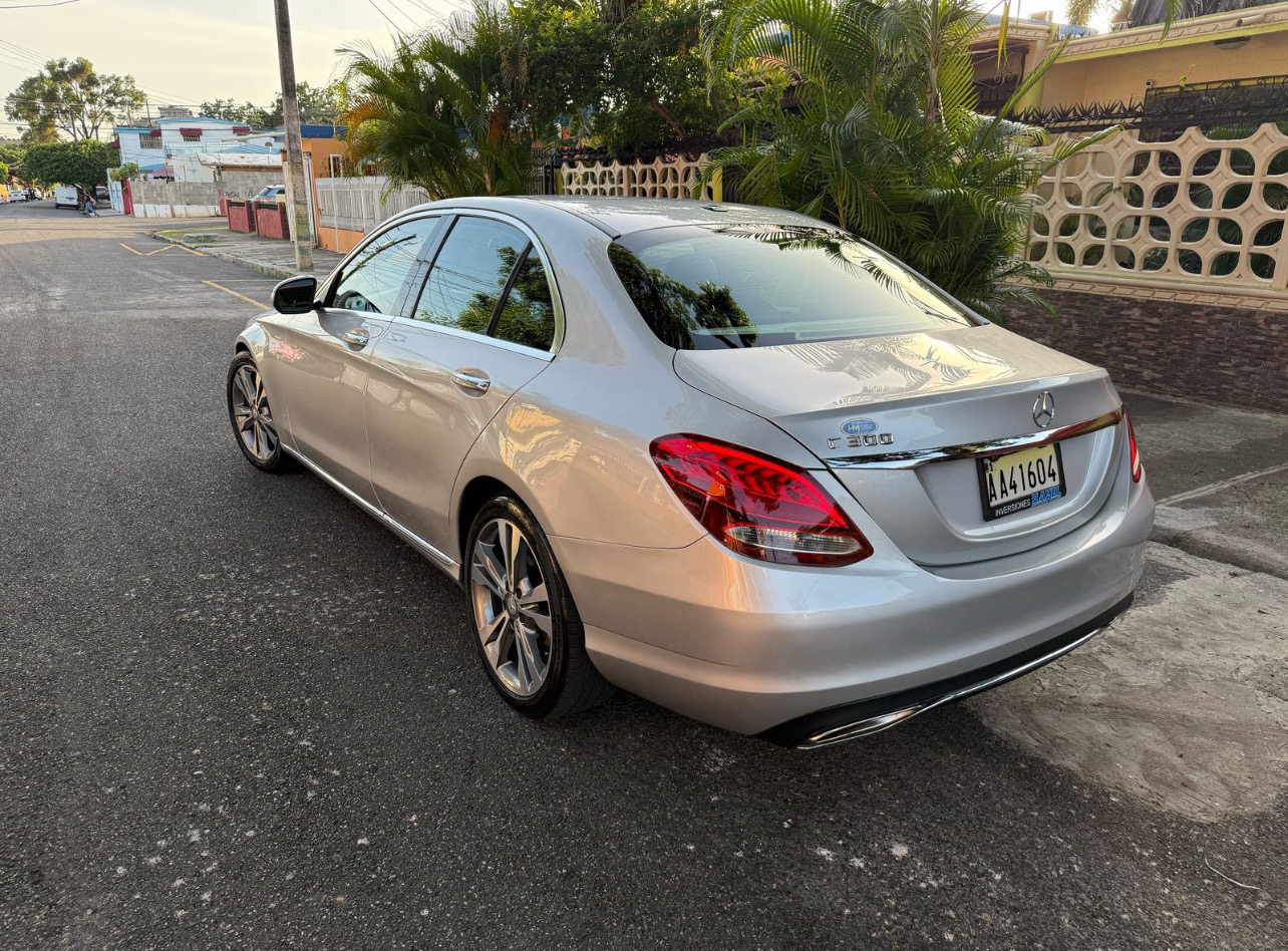 carros - Mercedes Benz C300 2015 2