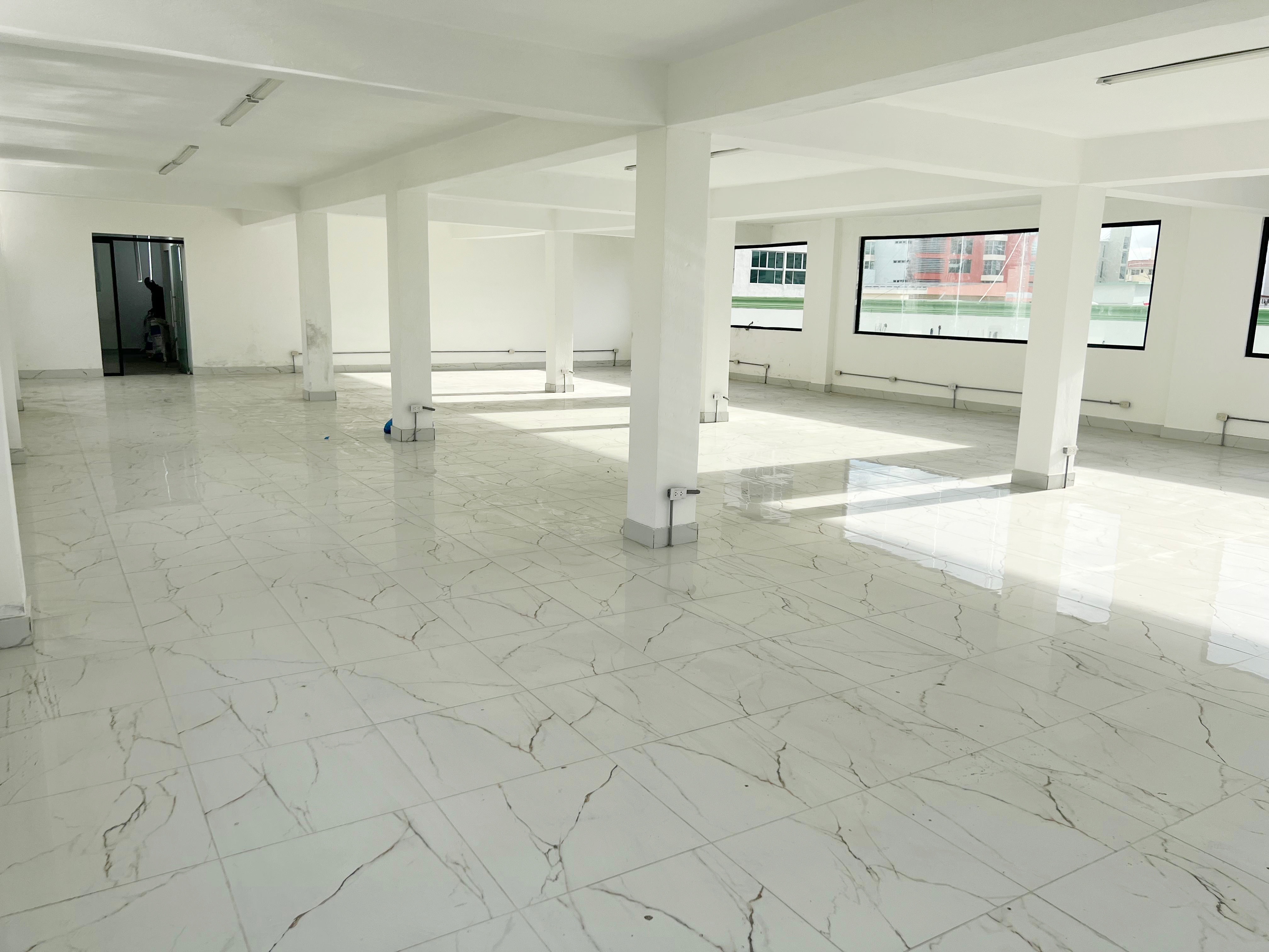 oficinas y locales comerciales - Local céntrico en Bella vista  6