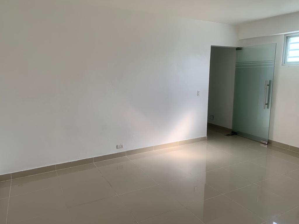 oficinas y locales comerciales - Local céntrico en el millon  3
