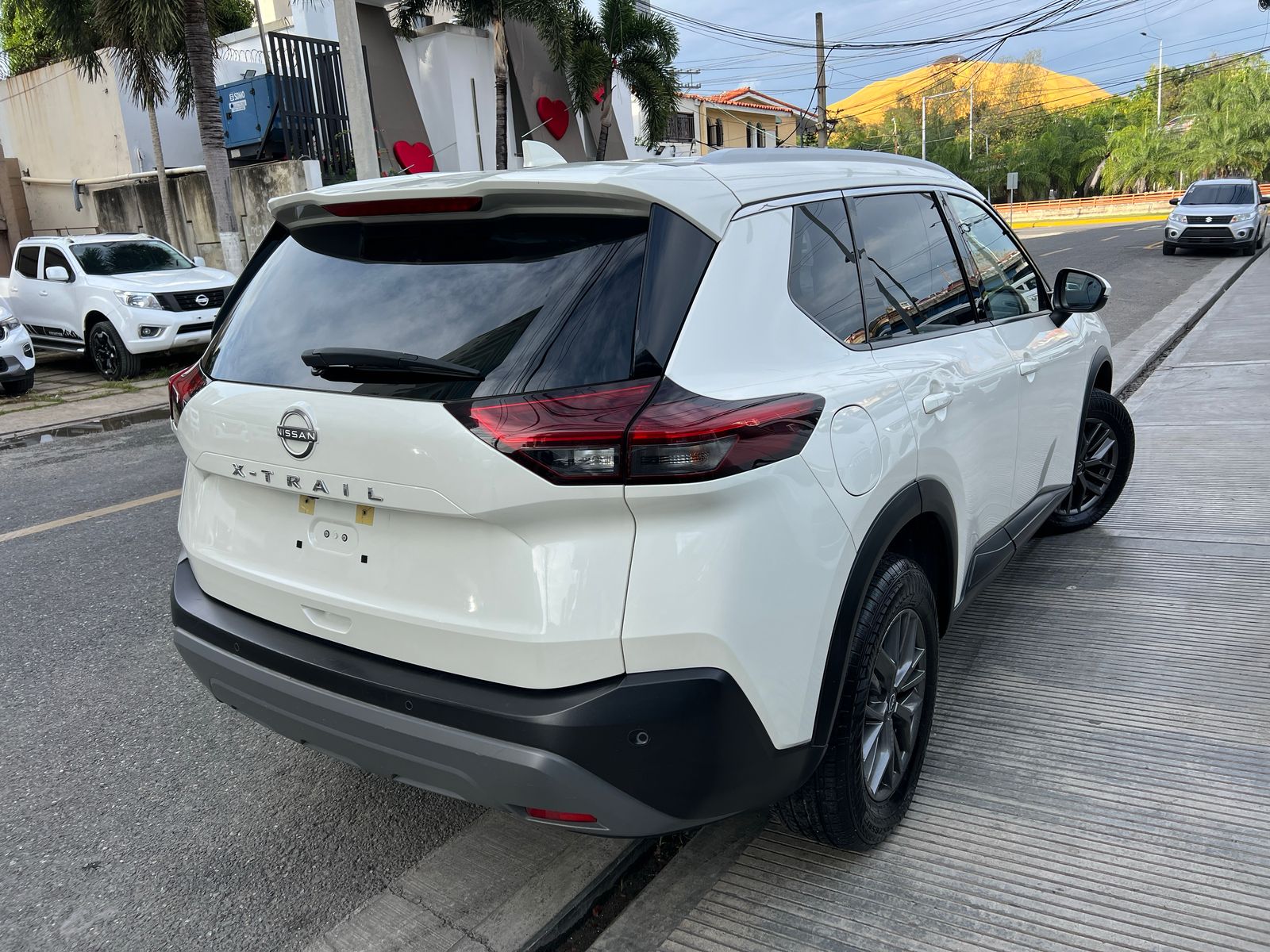 jeepetas y camionetas - NISSAN XTRAIL SENSE 2023 5