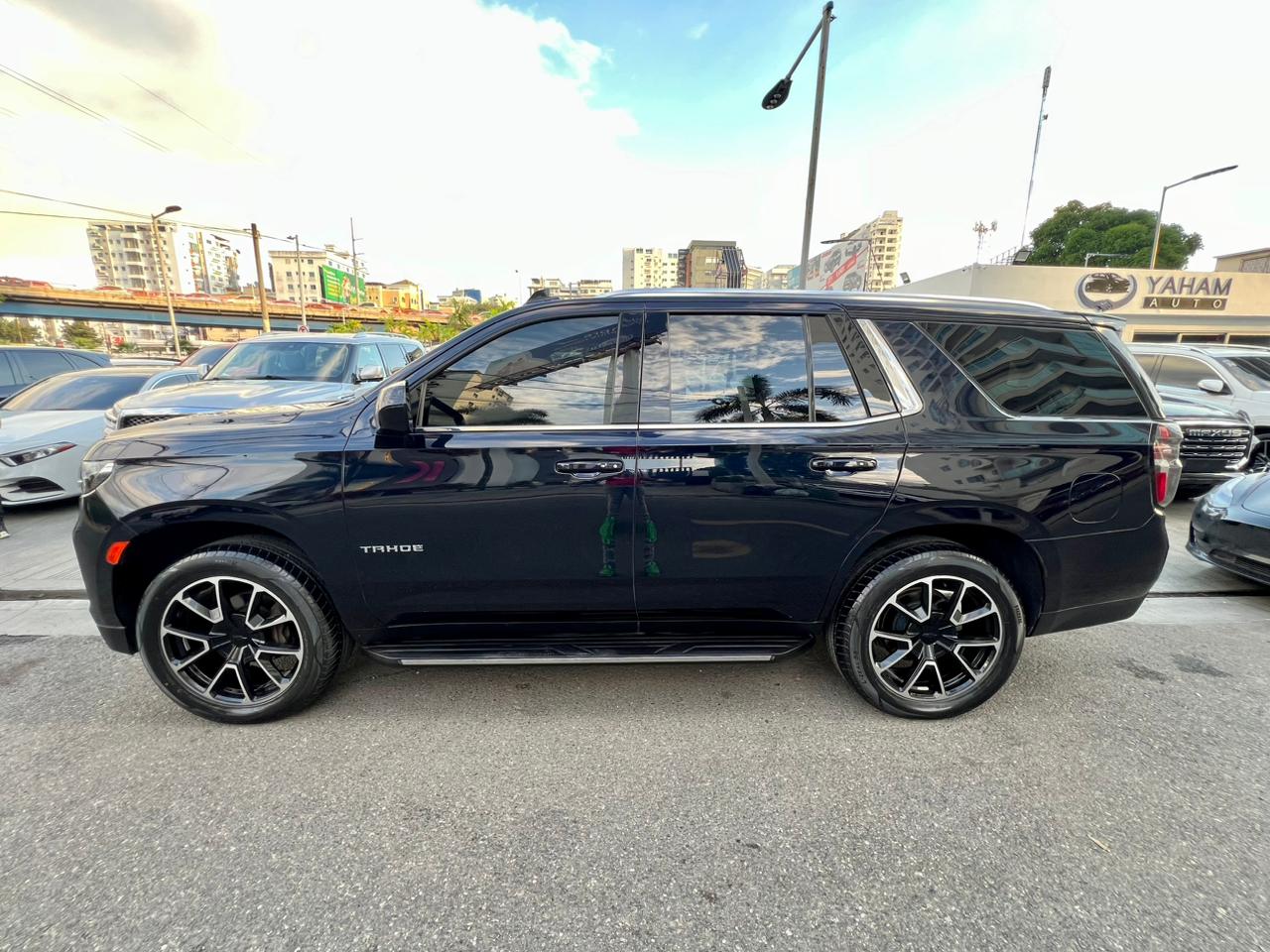jeepetas y camionetas - Chevrolet Tahoe LT 2021 2