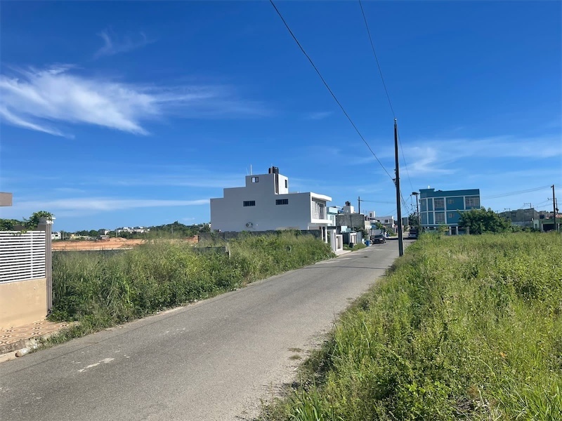 solares y terrenos - Venta de solares en la autopista de san Isidro residencial María mercedes 8