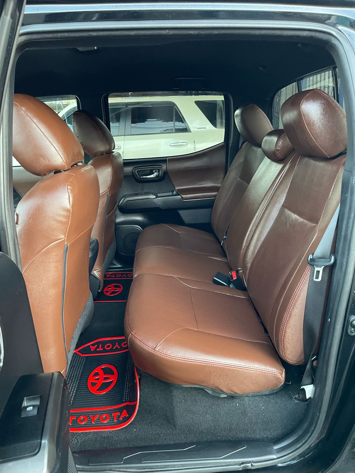 jeepetas y camionetas - 🚨 ¡LA CAMIONETA QUE LO AGUANTA TODO! 🚨
Toyota Tacoma 2019 4x2 6