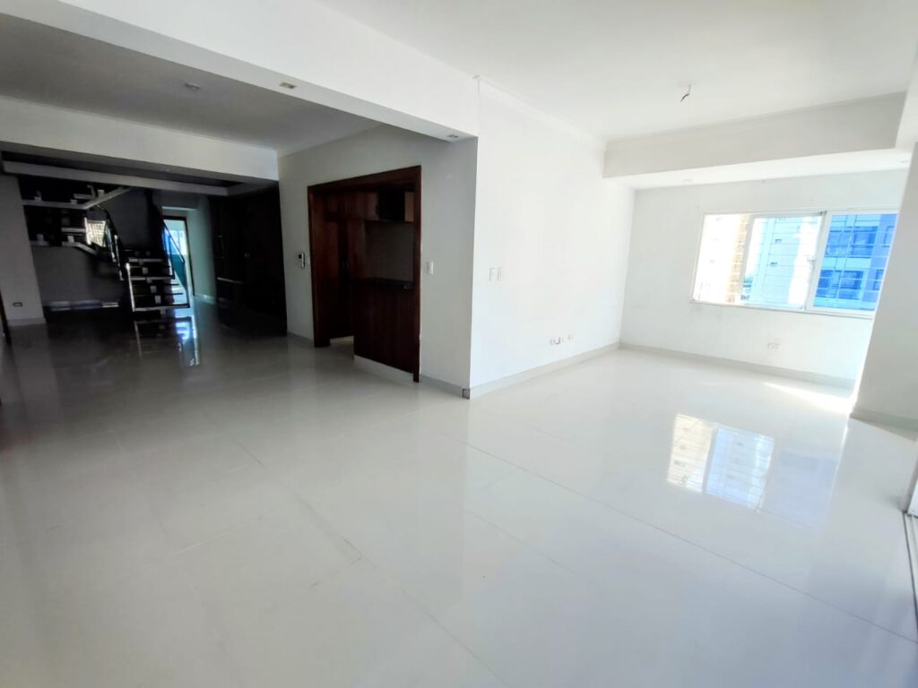 apartamentos - 2720- APTO. EN URB. REAL, STO. DGO.  1