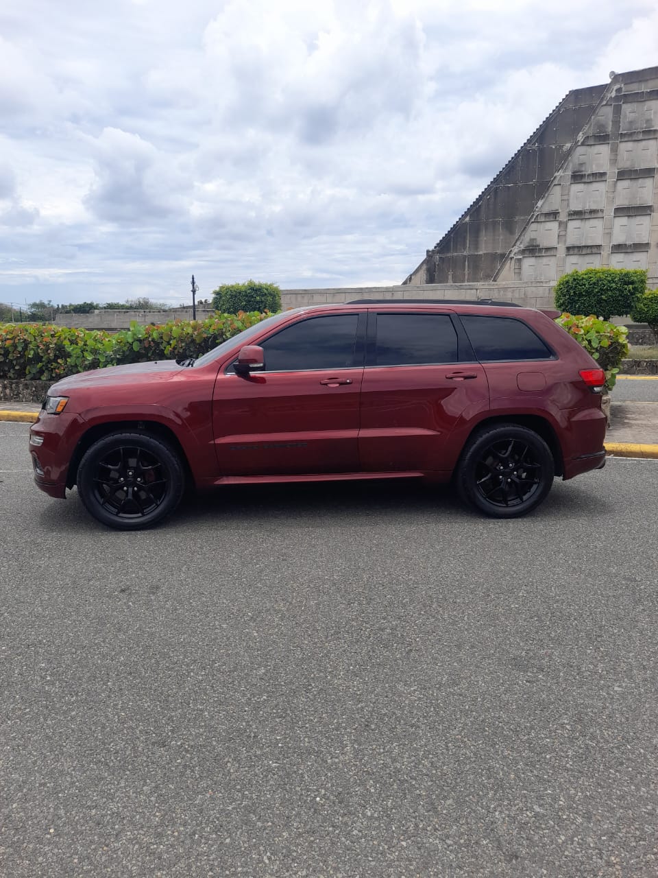 jeepetas y camionetas - JEEP GRAND CHEROKEE LIMITED X 2020 5