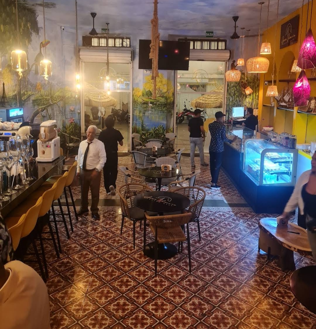 oficinas y locales comerciales - VENDE PUNTO RESTAURANTE *OPORTUNIDAD* CON UN ALQUILER DE 2.500 Dólares  1