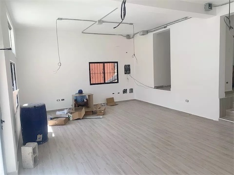 oficinas y locales comerciales - Local en bella vista primer nivel 6