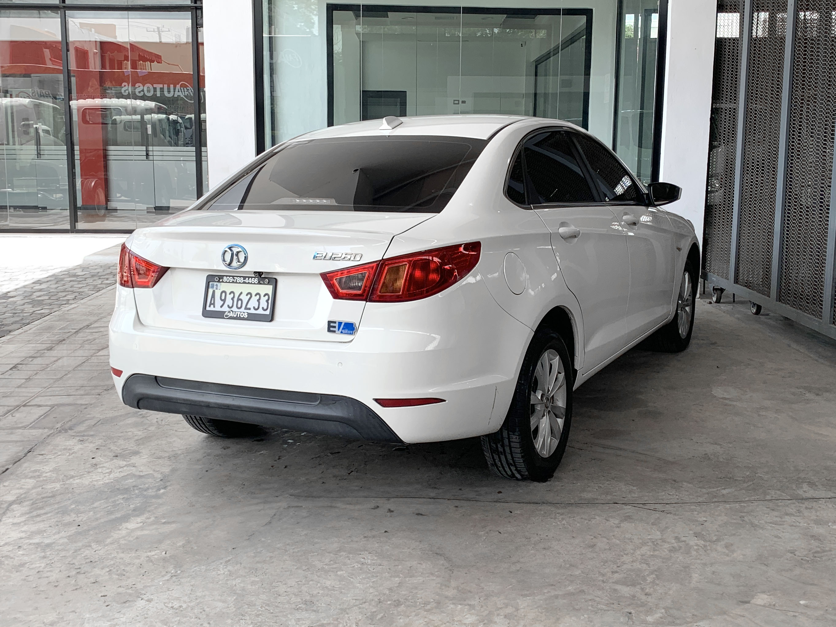 carros - Baic EU260 1
