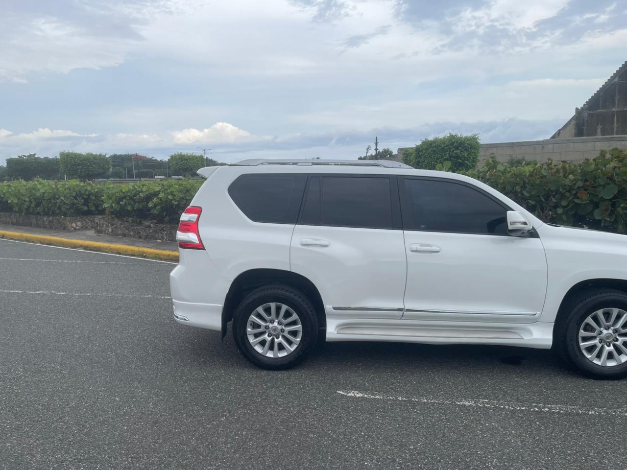 jeepetas y camionetas - 🚙 ¡EN VENTA! Toyota Land Cruiser Prado VXL 2016 3