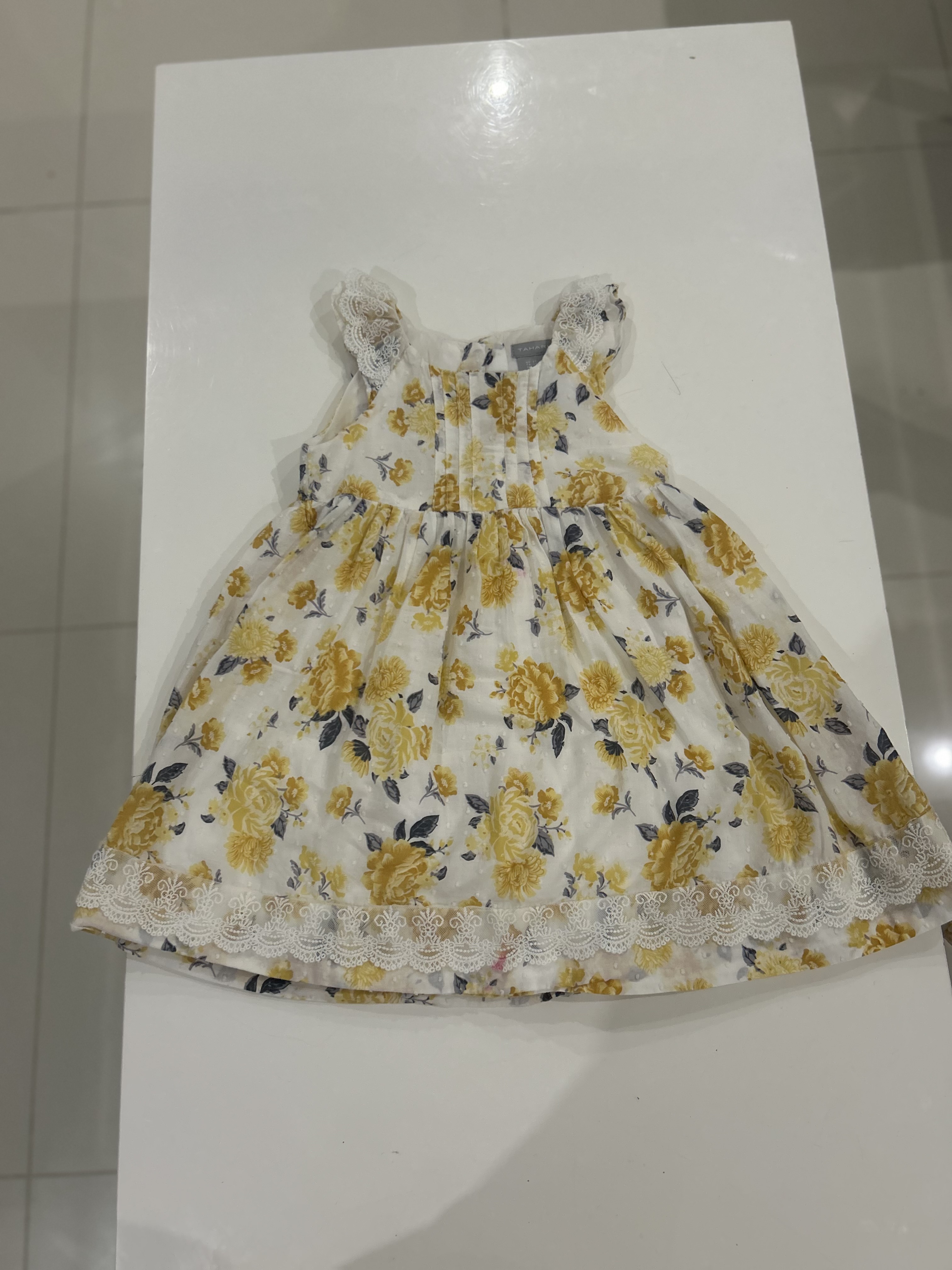 ropa y zapatos - Vendo en combo 5 outfits para niñas de 2 años 4