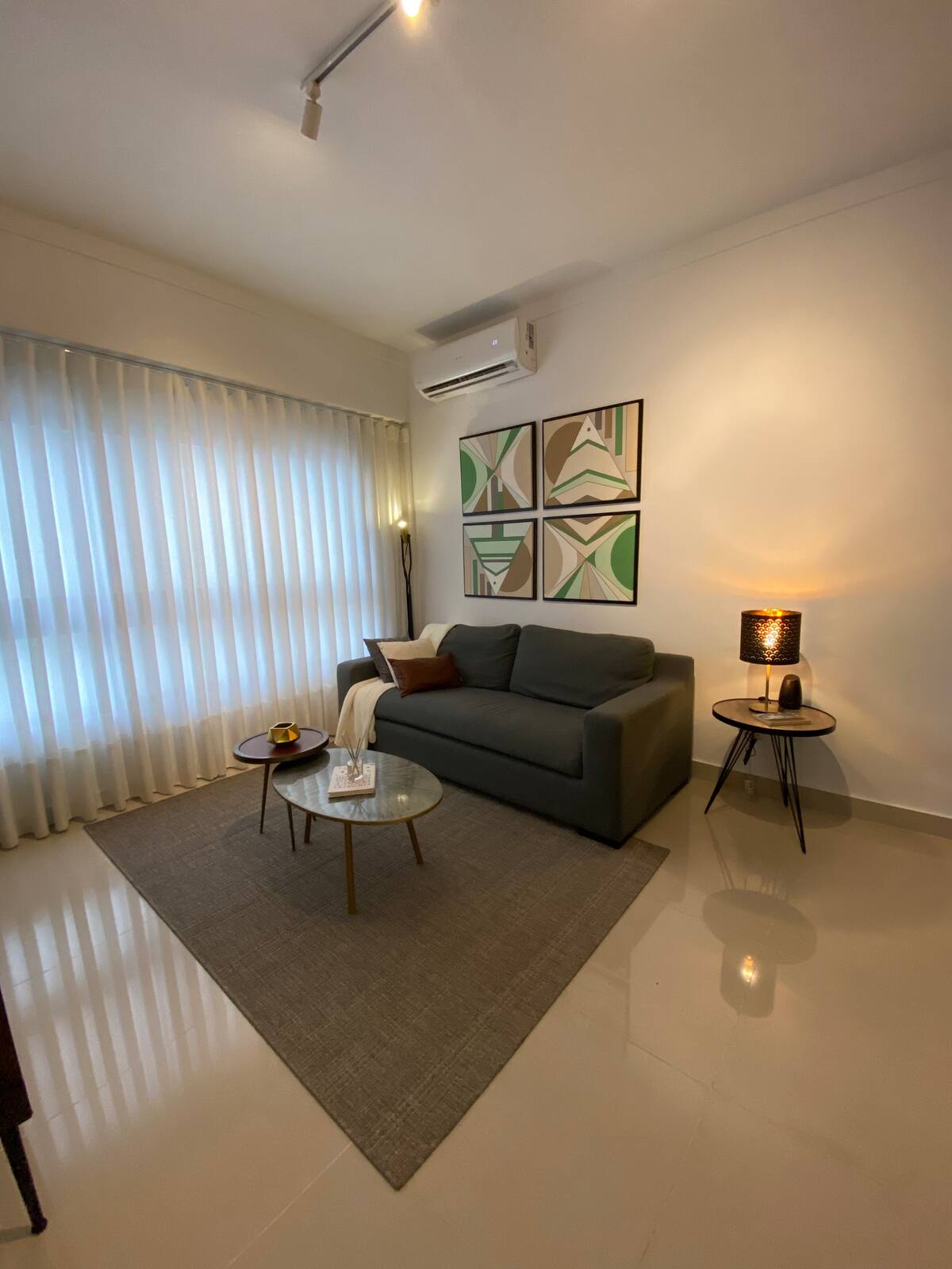 apartamentos - Alquiler apartamento amueblado- Evaristo Morales 0