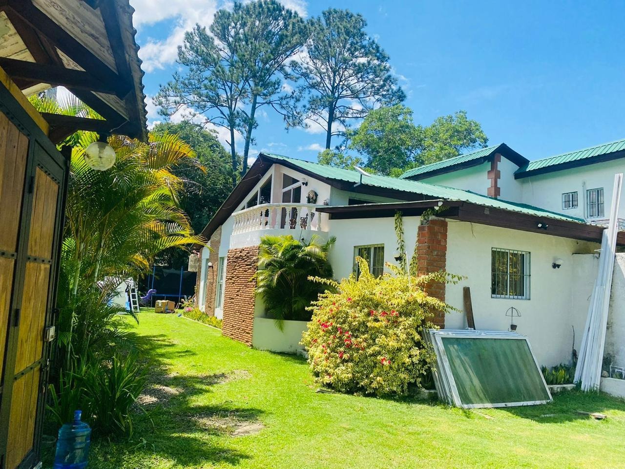 casas vacacionales y villas - Encantadora Villa con Acceso al Rio, Jarabacoa 