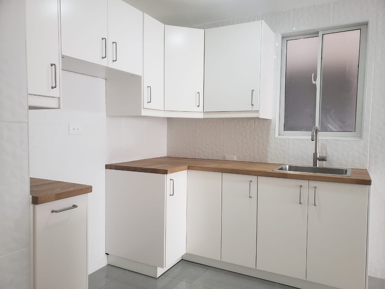 apartamentos - Se Alquila, Apartamento 2Hab Vacio Remodelada,Naco 1