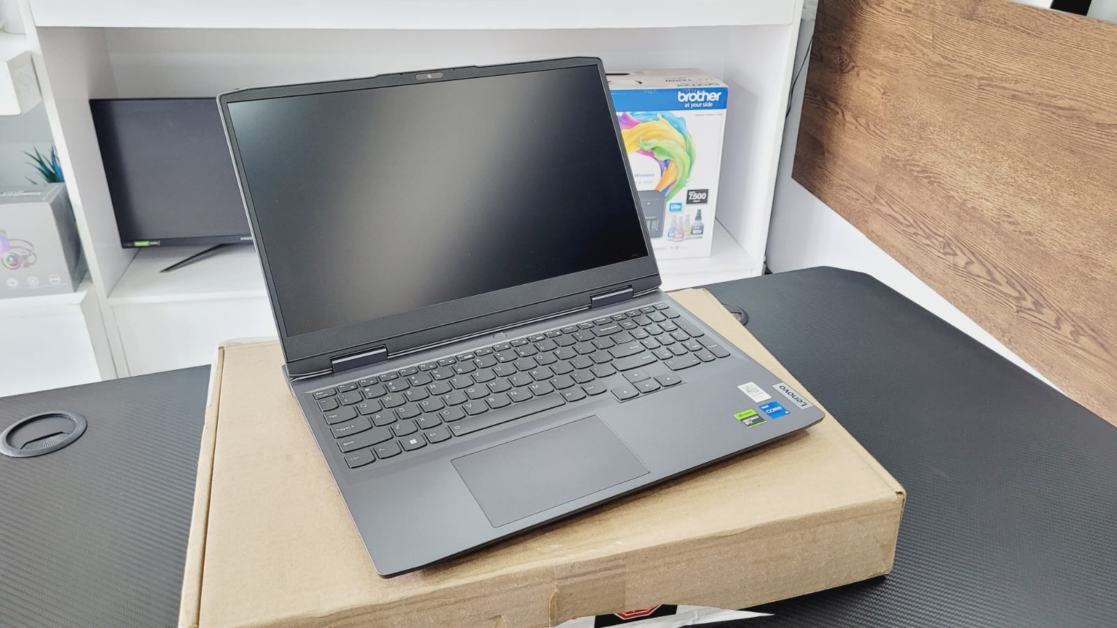 computadoras y laptops - Laptop Lenovo LOQ 15, i5 13va ,RTX 3050, 16GB, 512GB SSD - GAMING