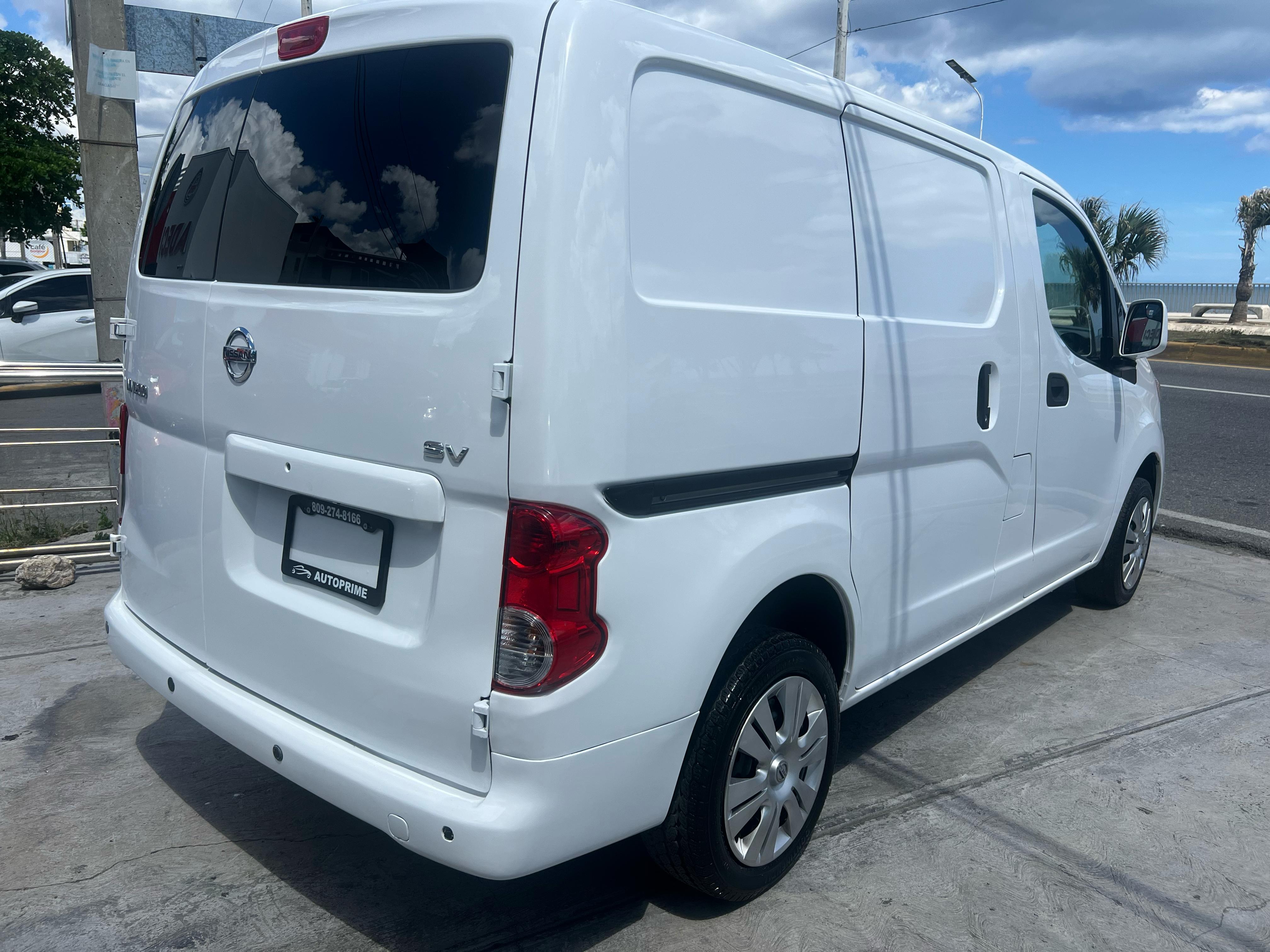 jeepetas y camionetas - Nissan NV 200 2020 4