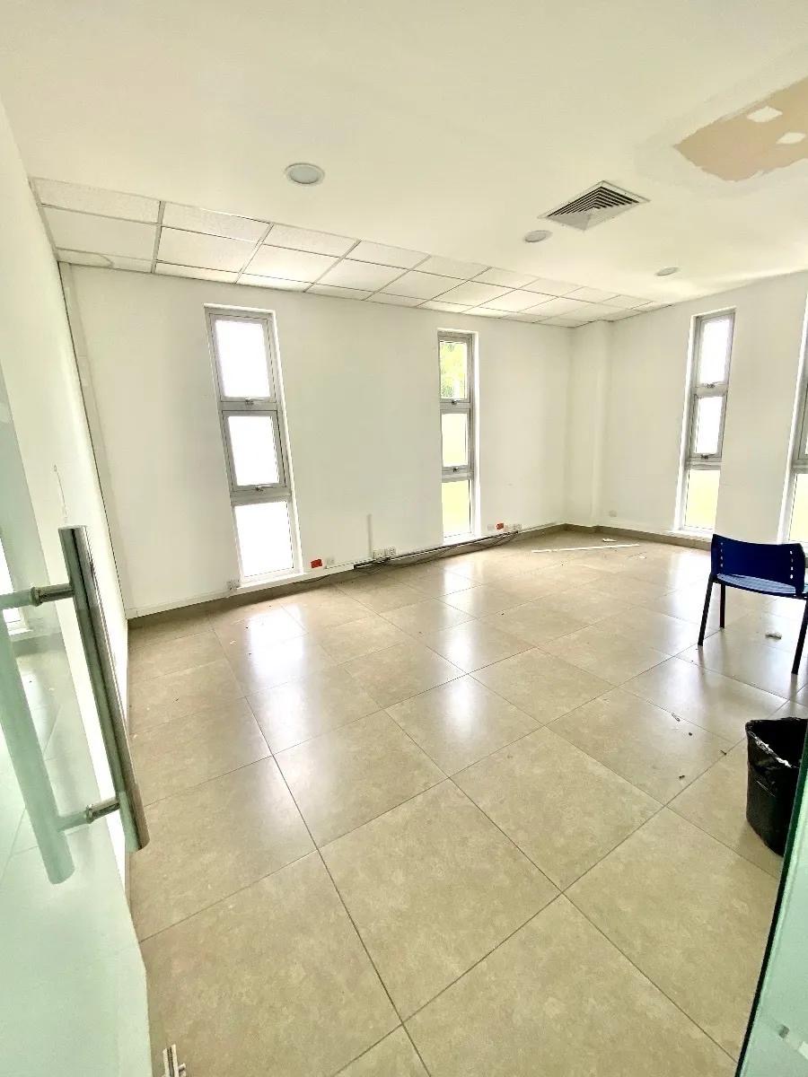 oficinas y locales comerciales - Amplio Local En Renacimiento Alquiler 3