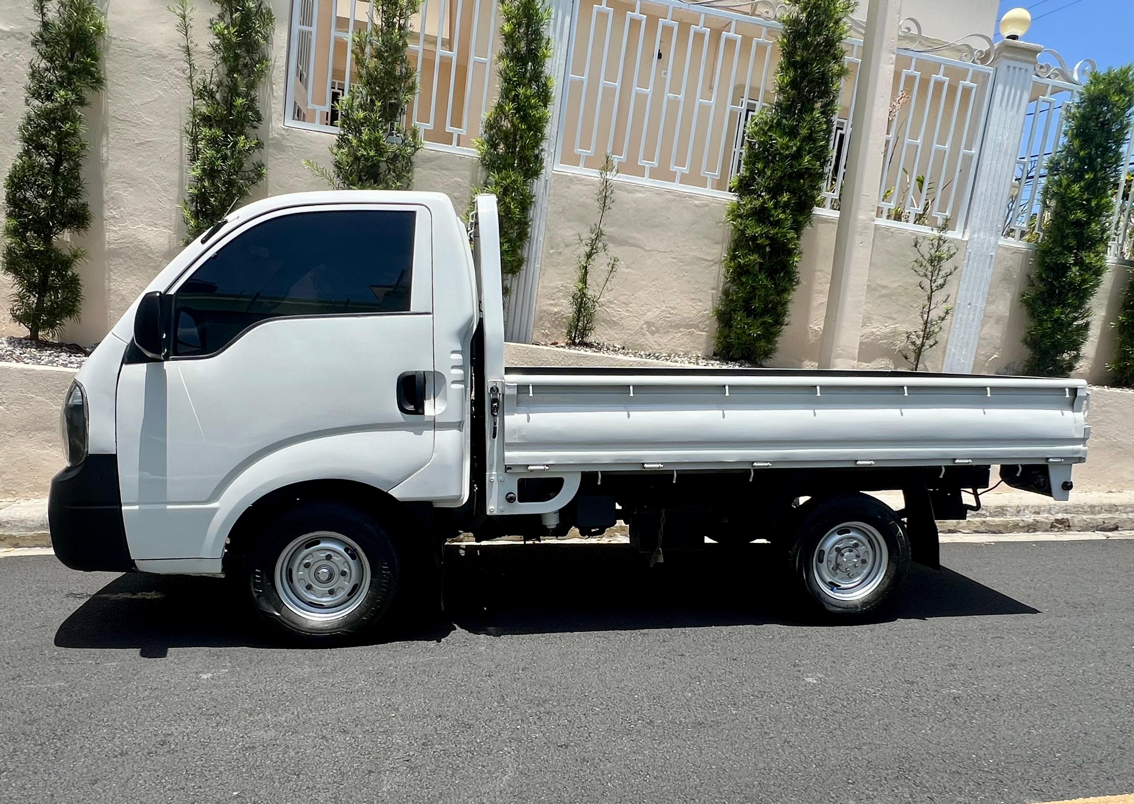 camiones y vehiculos pesados - KIA K2700 1