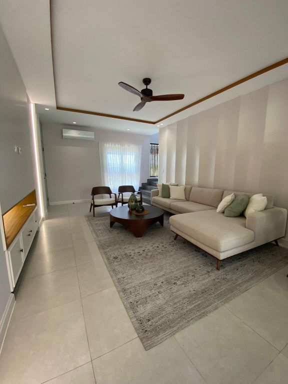 casas vacacionales y villas - Villa en venta en cap cana 6