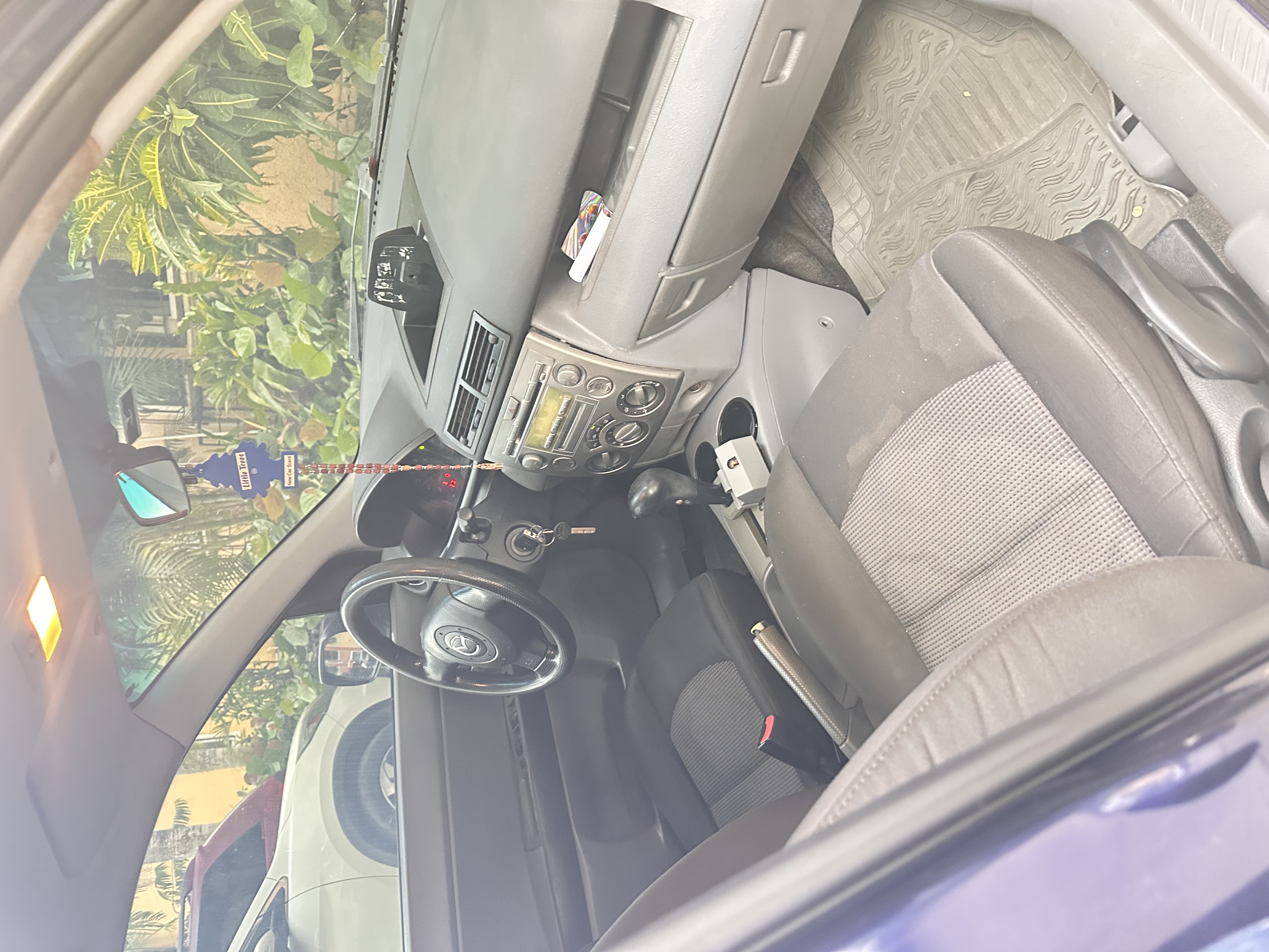 carros - Mazda Demio 2006 4