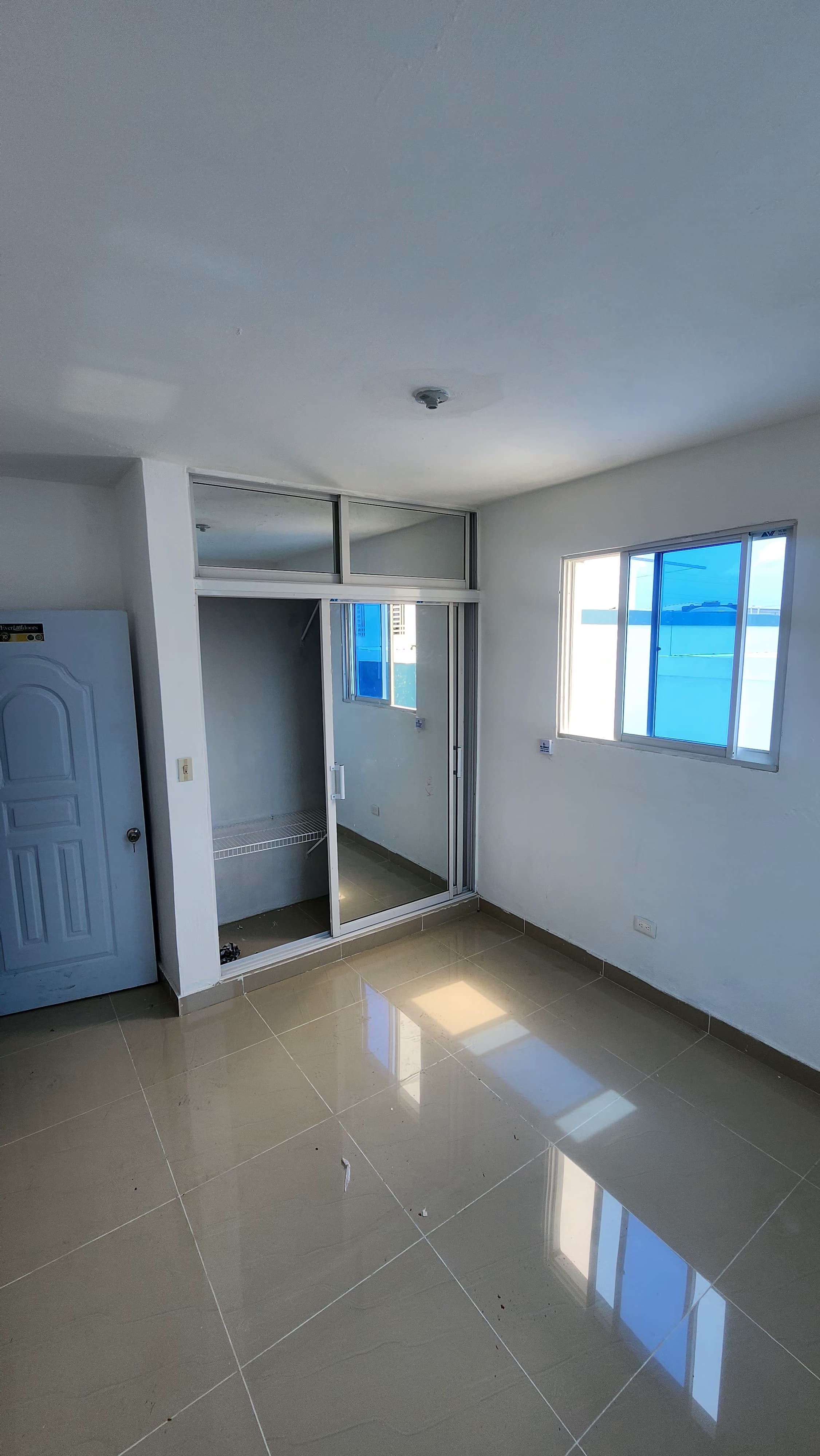 apartamentos - Apartamento sin balcón disponible  1