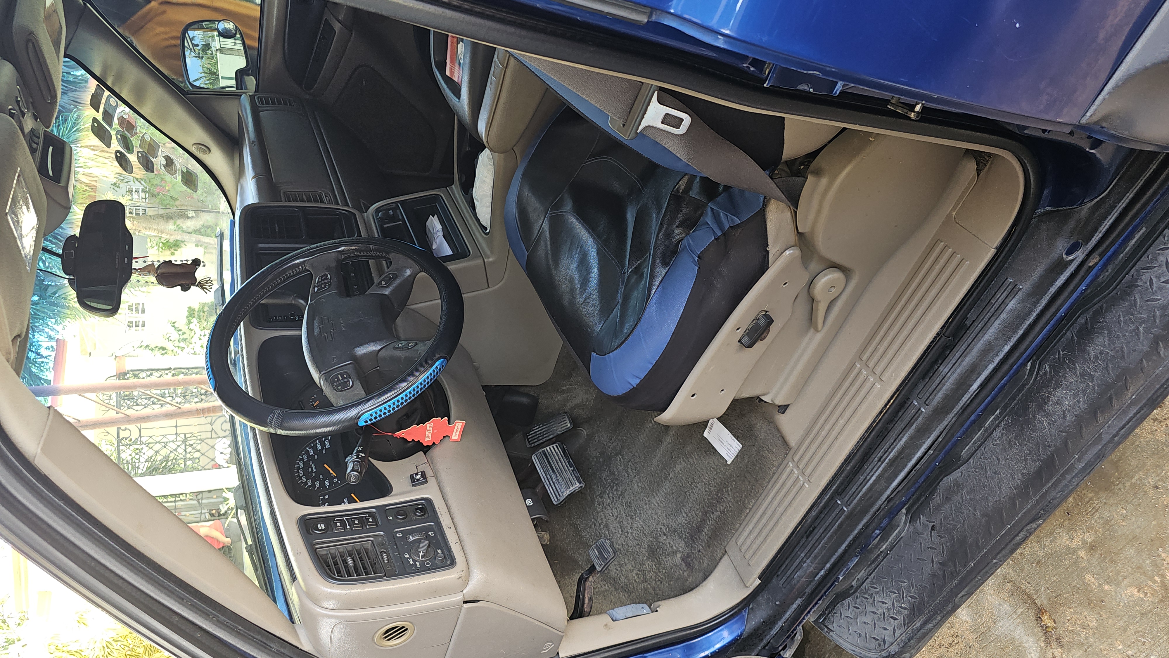 jeepetas y camionetas - Se vende de oportunidad  8