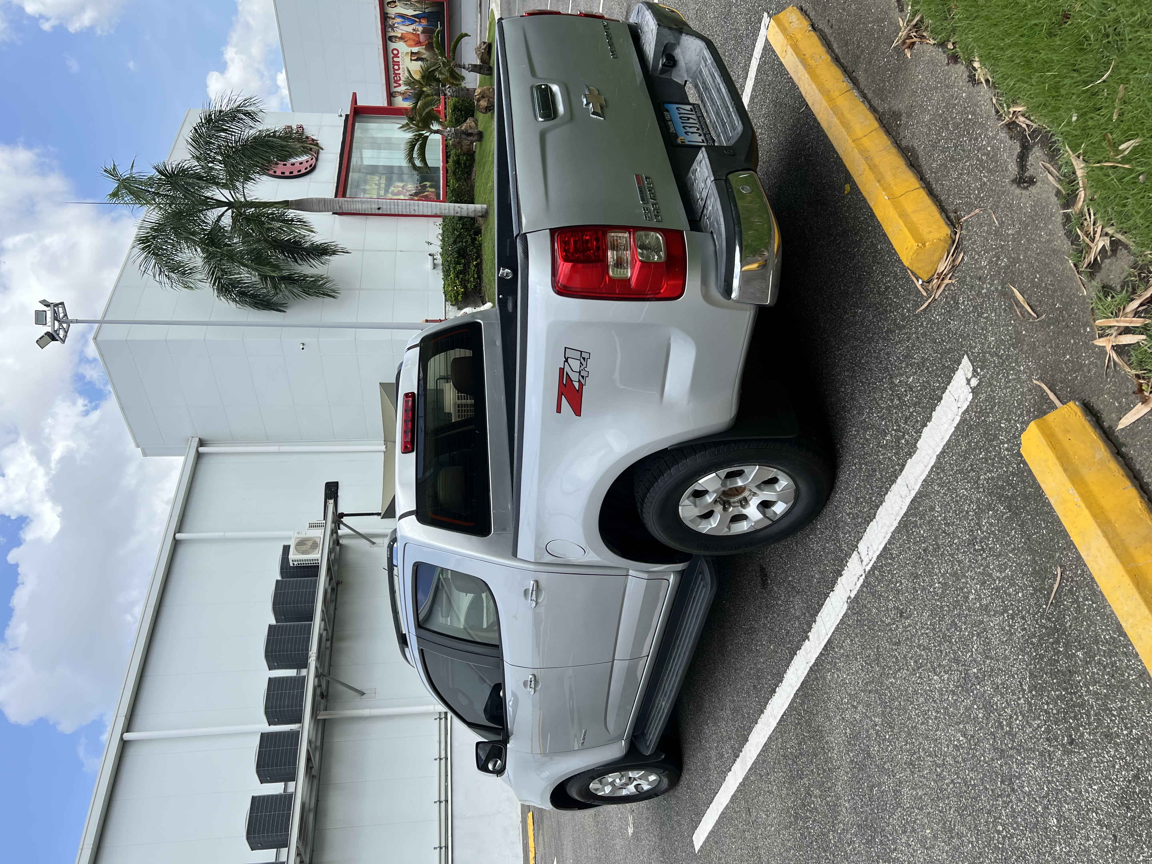 camiones y vehiculos pesados - Vendo de oportunidad Chevrolet colorado z71 2014 3