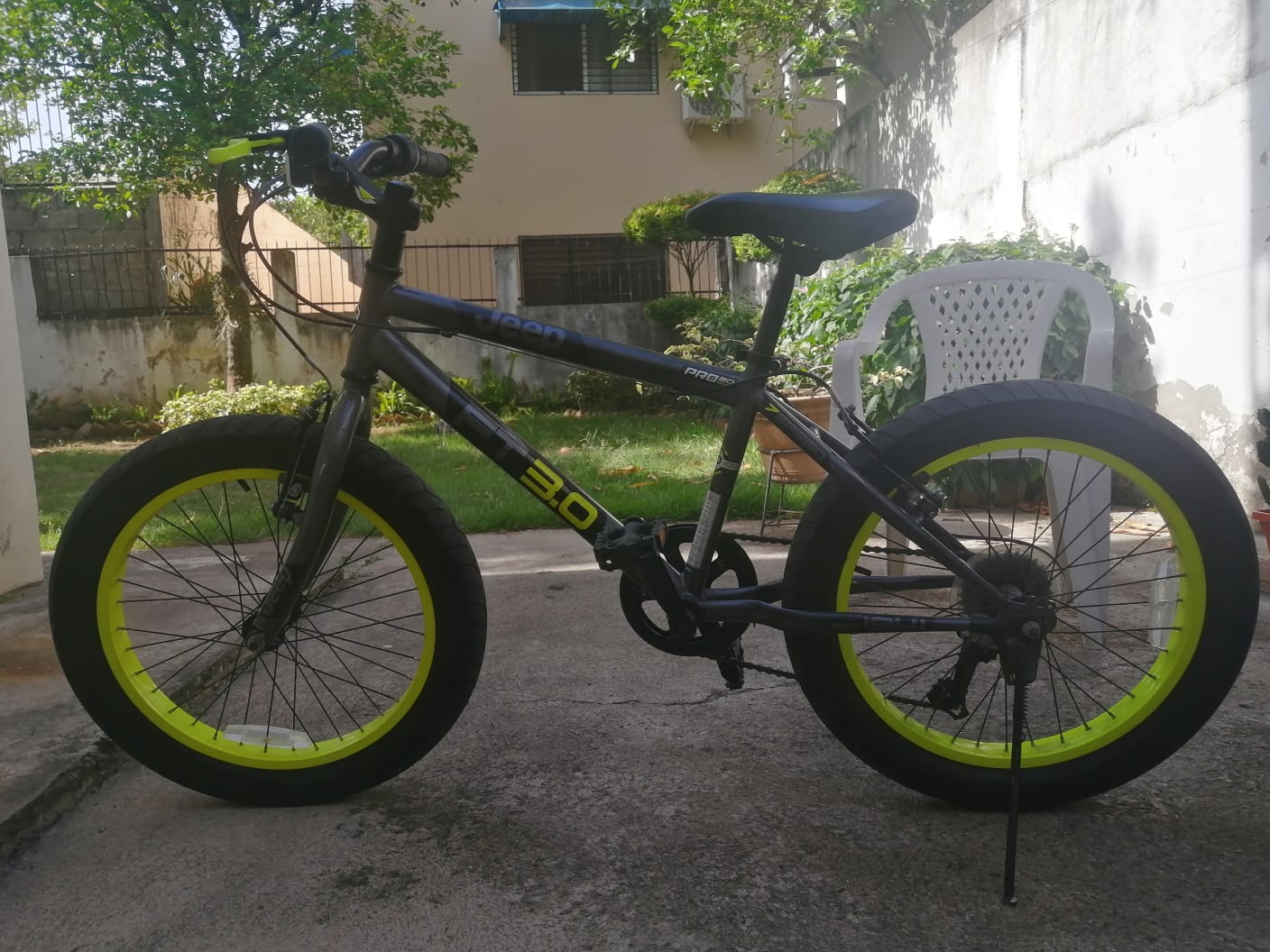 bicicletas y accesorios - Vendo Mountain Bike marca Jeep 4