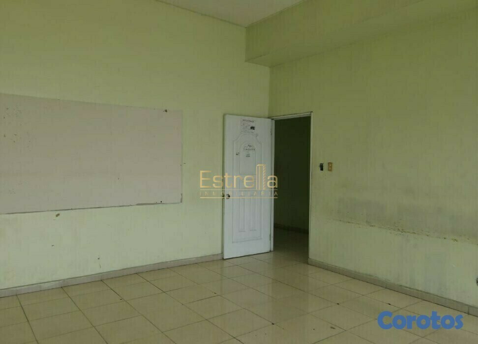 otros inmuebles - Edificio comercial en venta o alquiler(1000mts2) 4 niveles en Santo Domingo Este 2