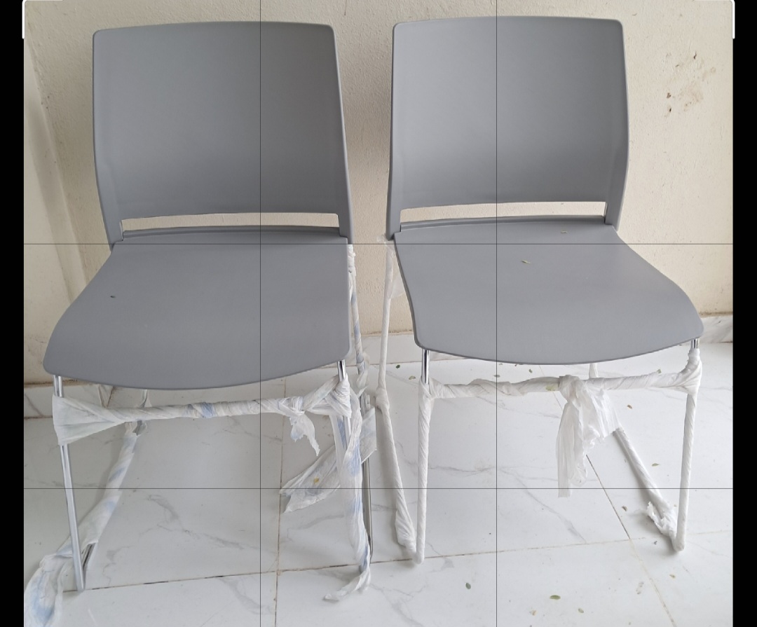decoración y accesorios - Pequeño comedor de  4 sillas  mesa de cristal  3
