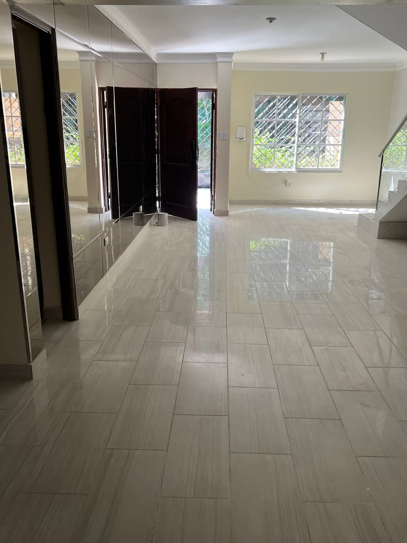 casas - Se alquila casa en Av. Republica de Colombia 3
