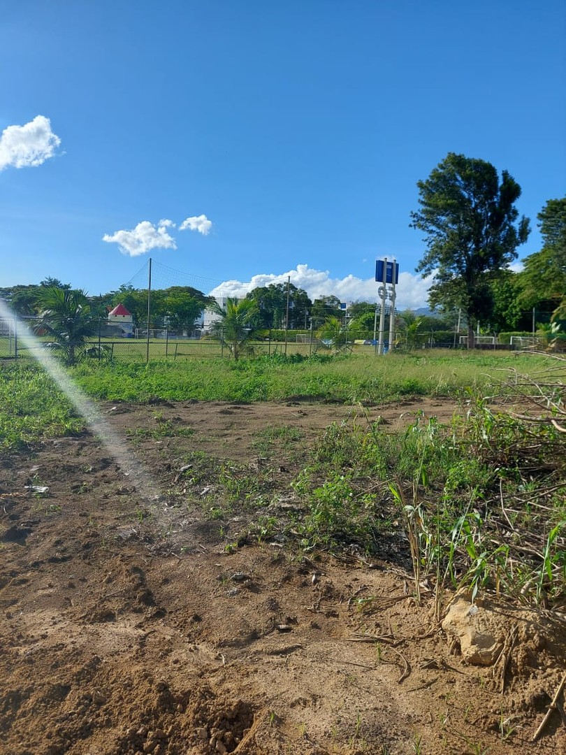 solares y terrenos - Solar con 604.83 M2 en Proyecto Cerrado de Llanos de Gurabo 0